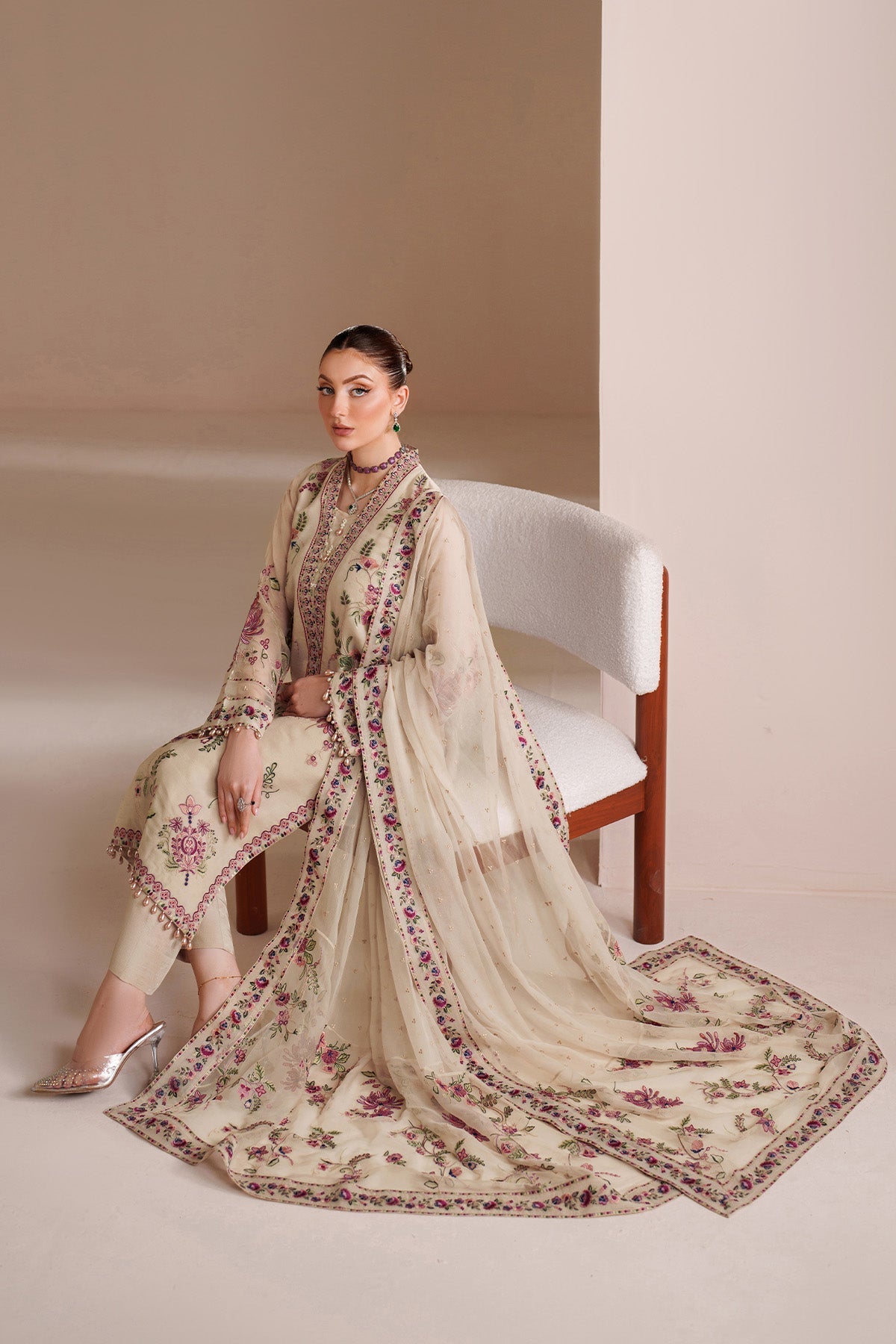 Alizeh | Threads Eid Festive Edit 26 | AF-BDHG-5041-Victoria, image 6