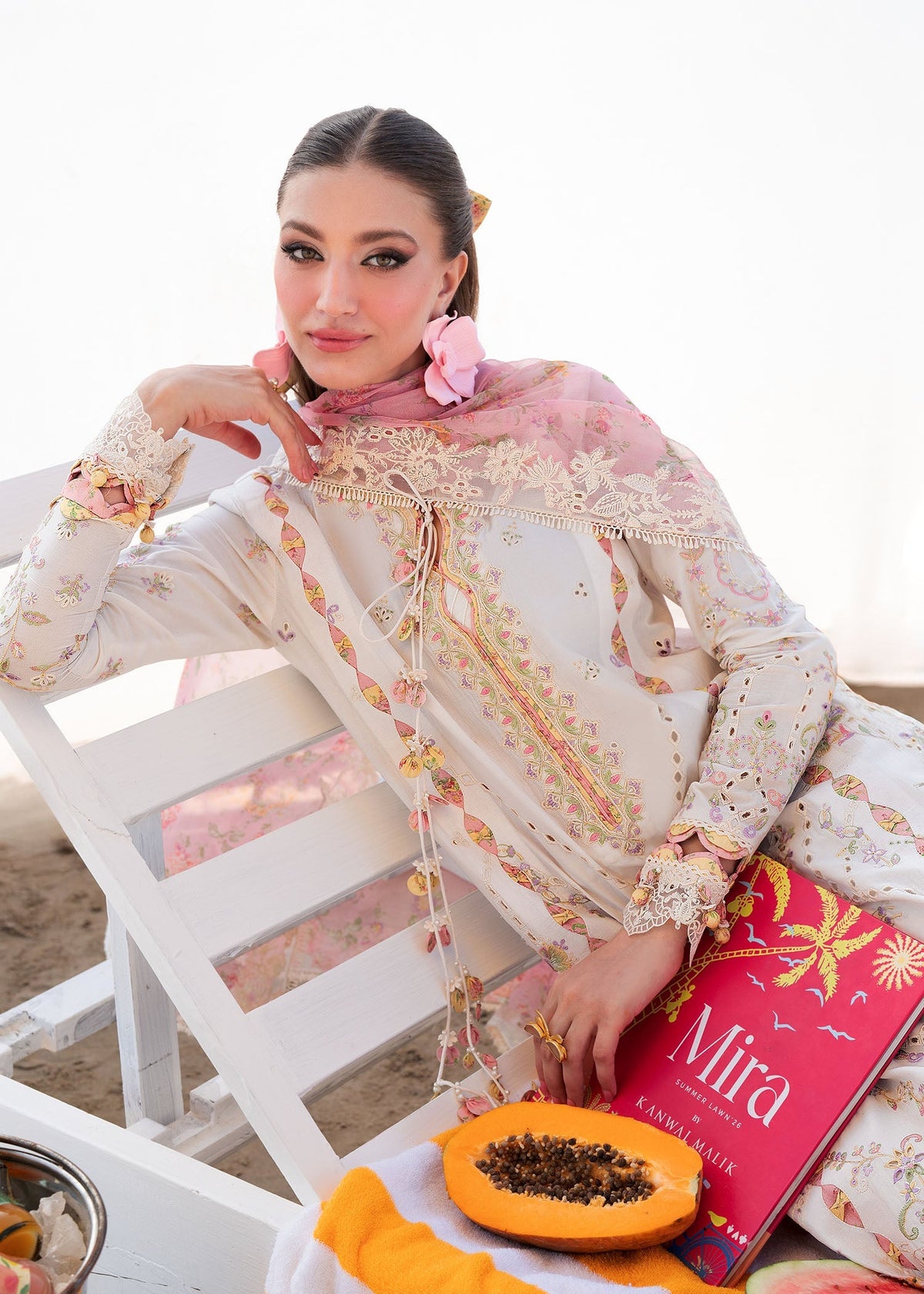 Kanwal Malik | Mira Summer Lawn 26 | Luna-5
