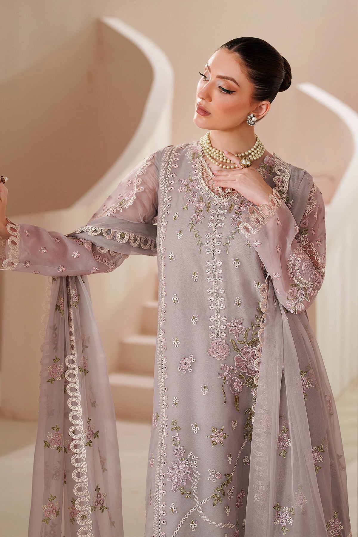 Alizeh | Threads Eid Festive Edit 26 |AF-BDHG-5044-Annie-3