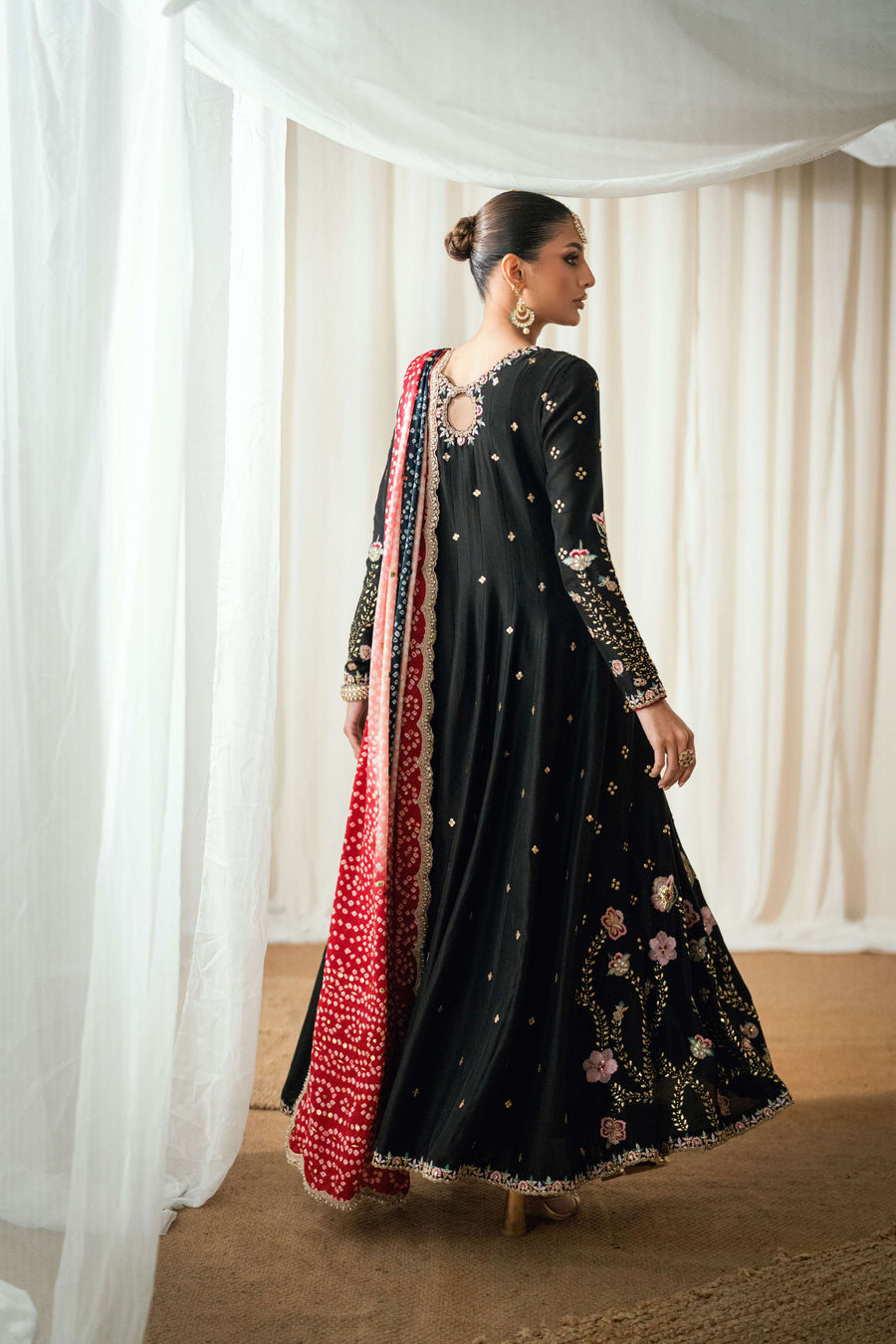 Sana Abbas | Zeya Formals | NURIA-2