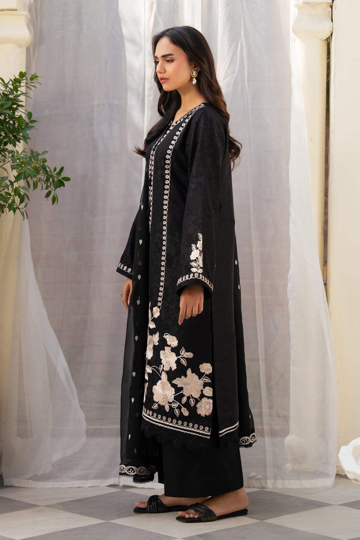 Xenia Formals | The Eid Edit | AMARIS-3