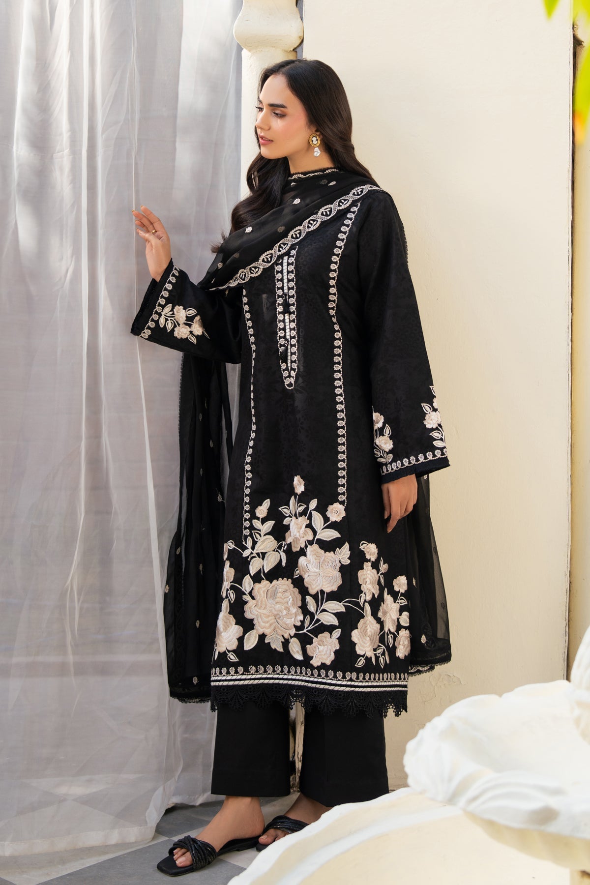 Xenia Formals | The Eid Edit | AMARIS, image 9