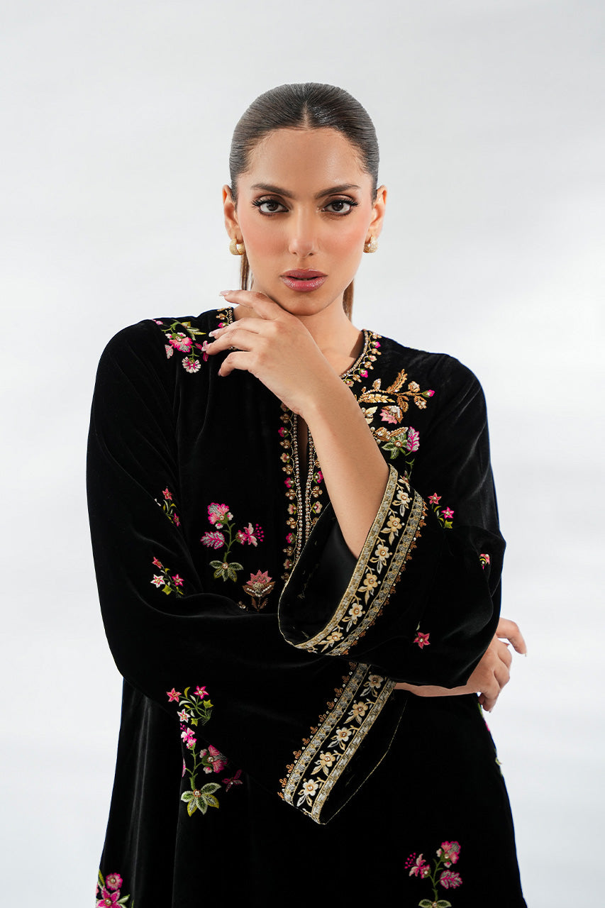 Sania Maskatiya | The Winter Edit - Luxe Pret 25 | Lois, image 3