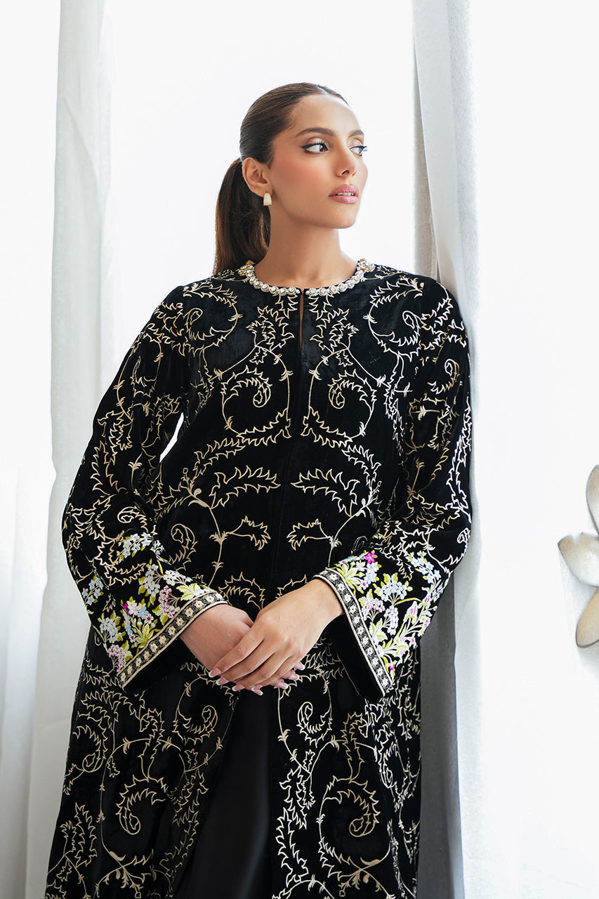 Sania Maskatiya | The Winter Edit - Luxe Pret 25 | Dove, image 3