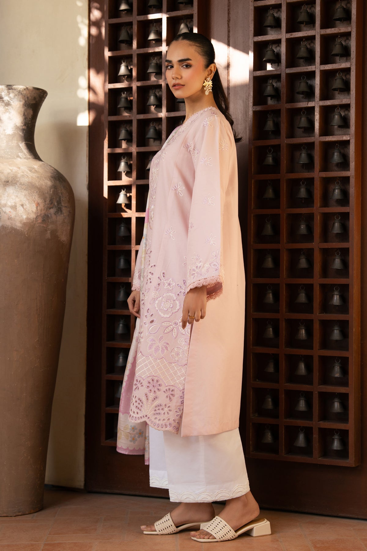 Xenia Formals | Namah Lawn 26 | EDRA, image 2