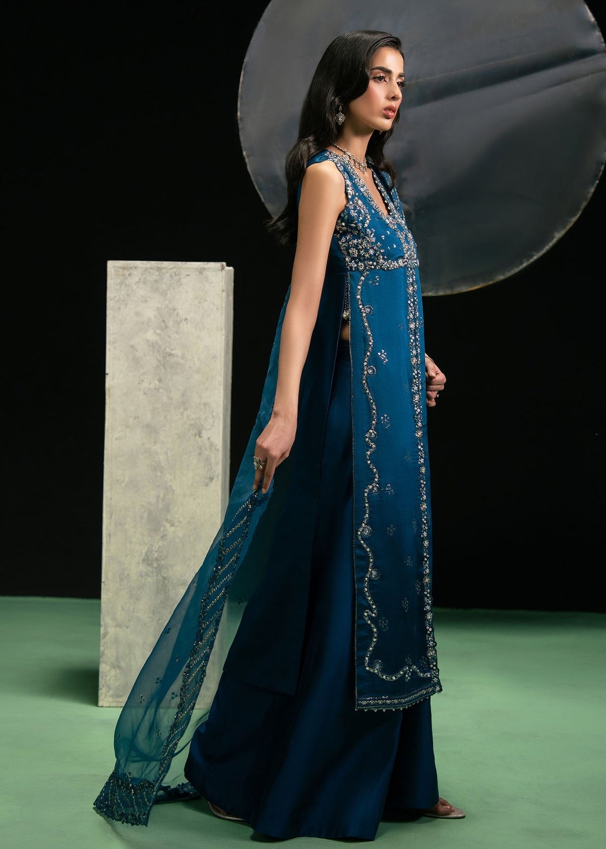 Dastoor | Leia Luxury Pret 26 | Azzure, image 4