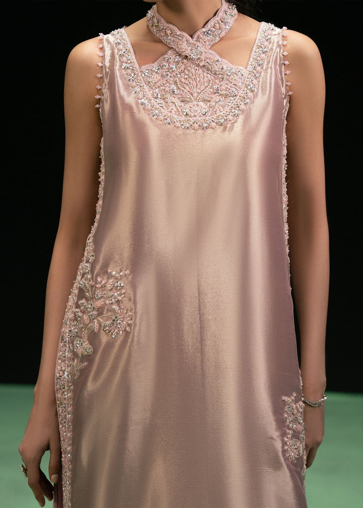 Dastoor | Leia Luxury Pret 26 | Verya, image 3