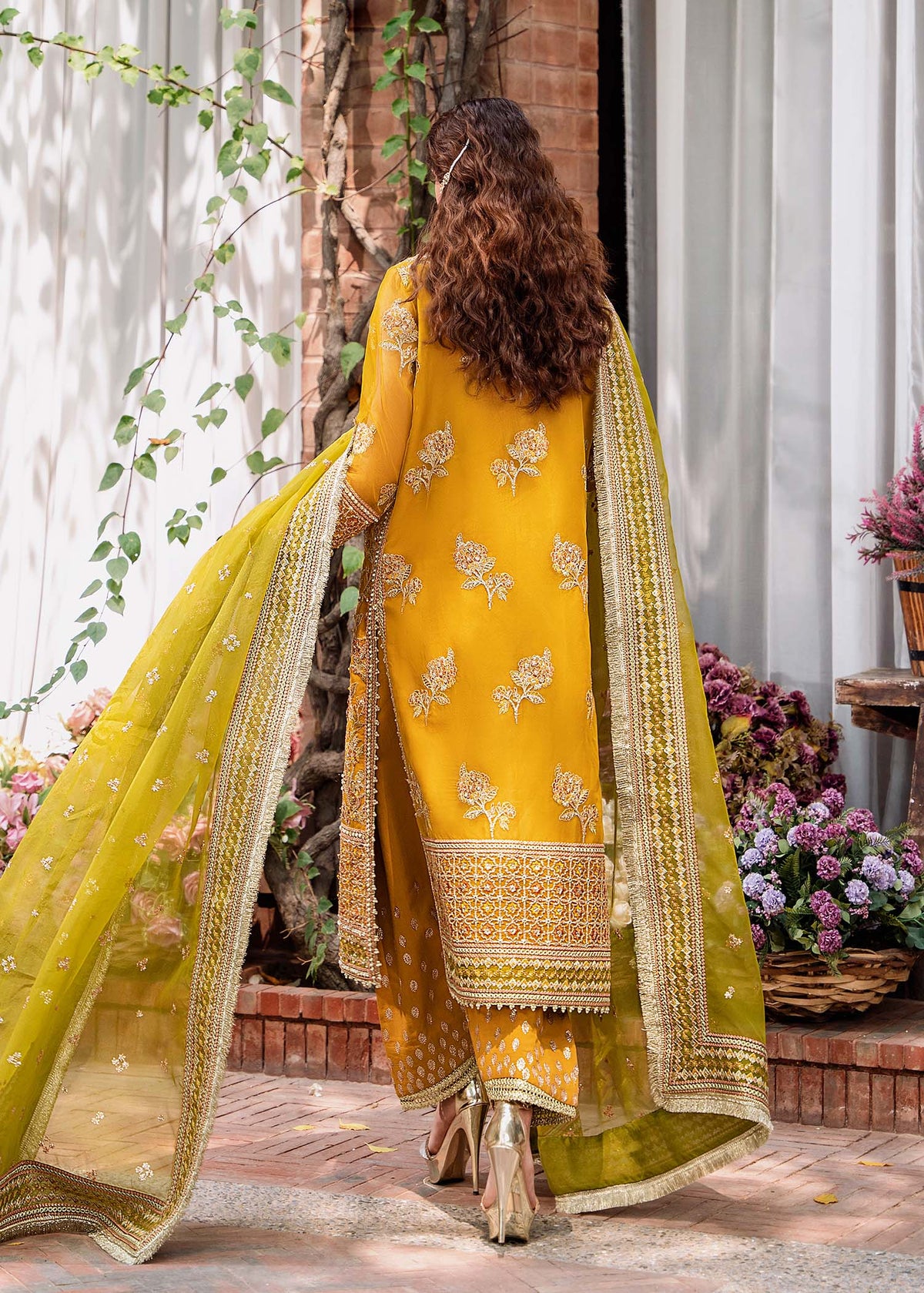 Akbar Aslam Rohi organza formal suit, photo 4