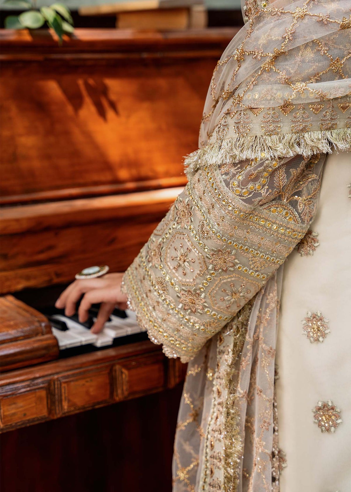Akbar Aslam | Formals | Mehrunisa-4