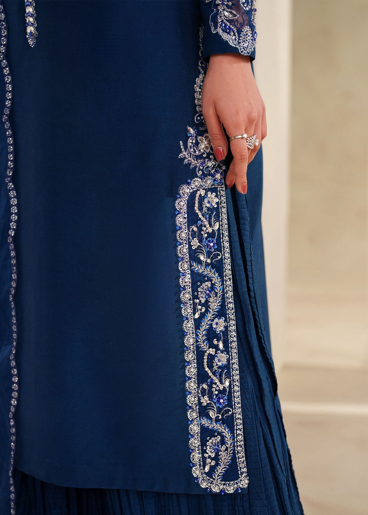 Dastoor | Maahi Luxury Pret | Chloe-10