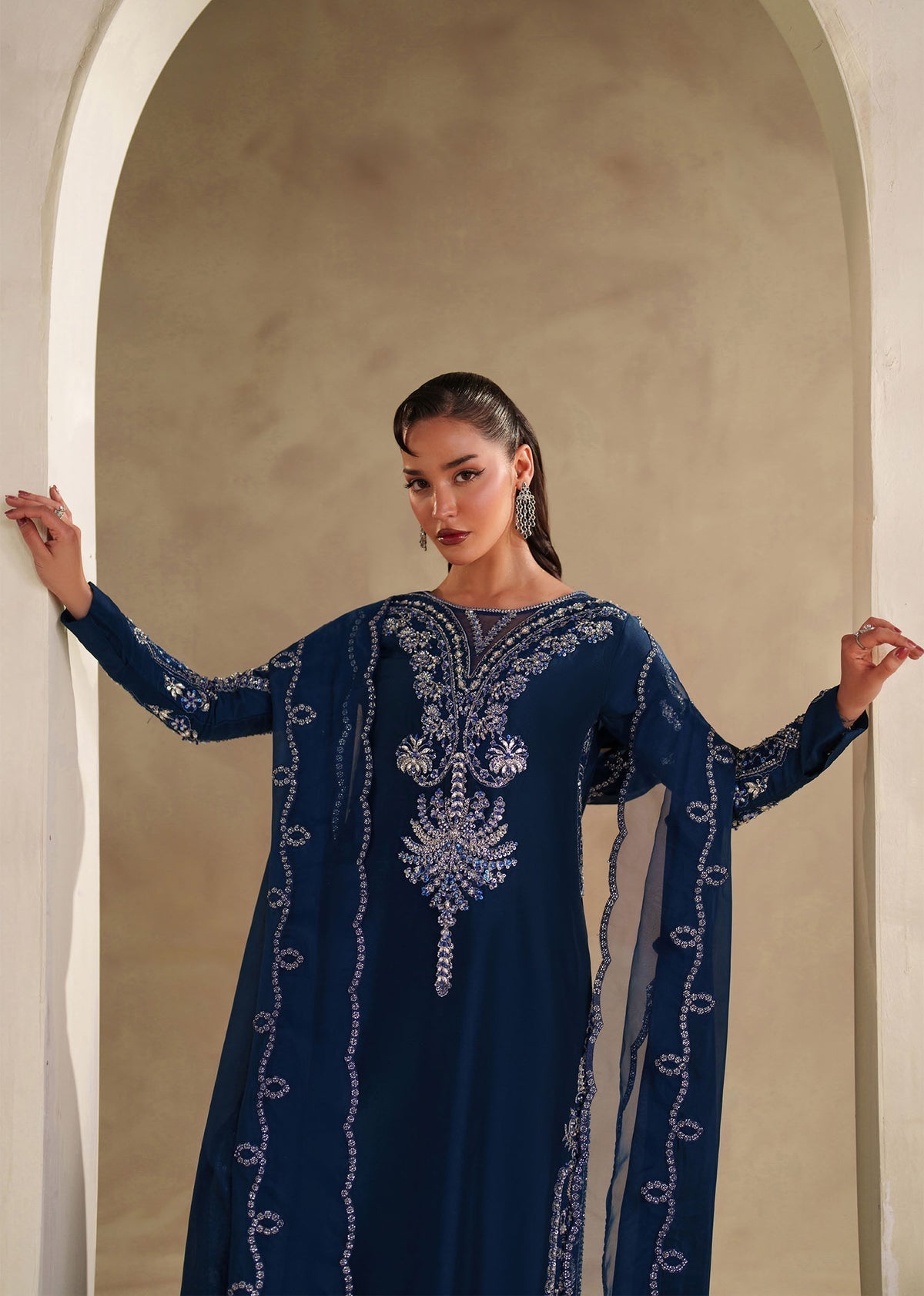 Dastoor | Maahi Luxury Pret | Chloe, image 4