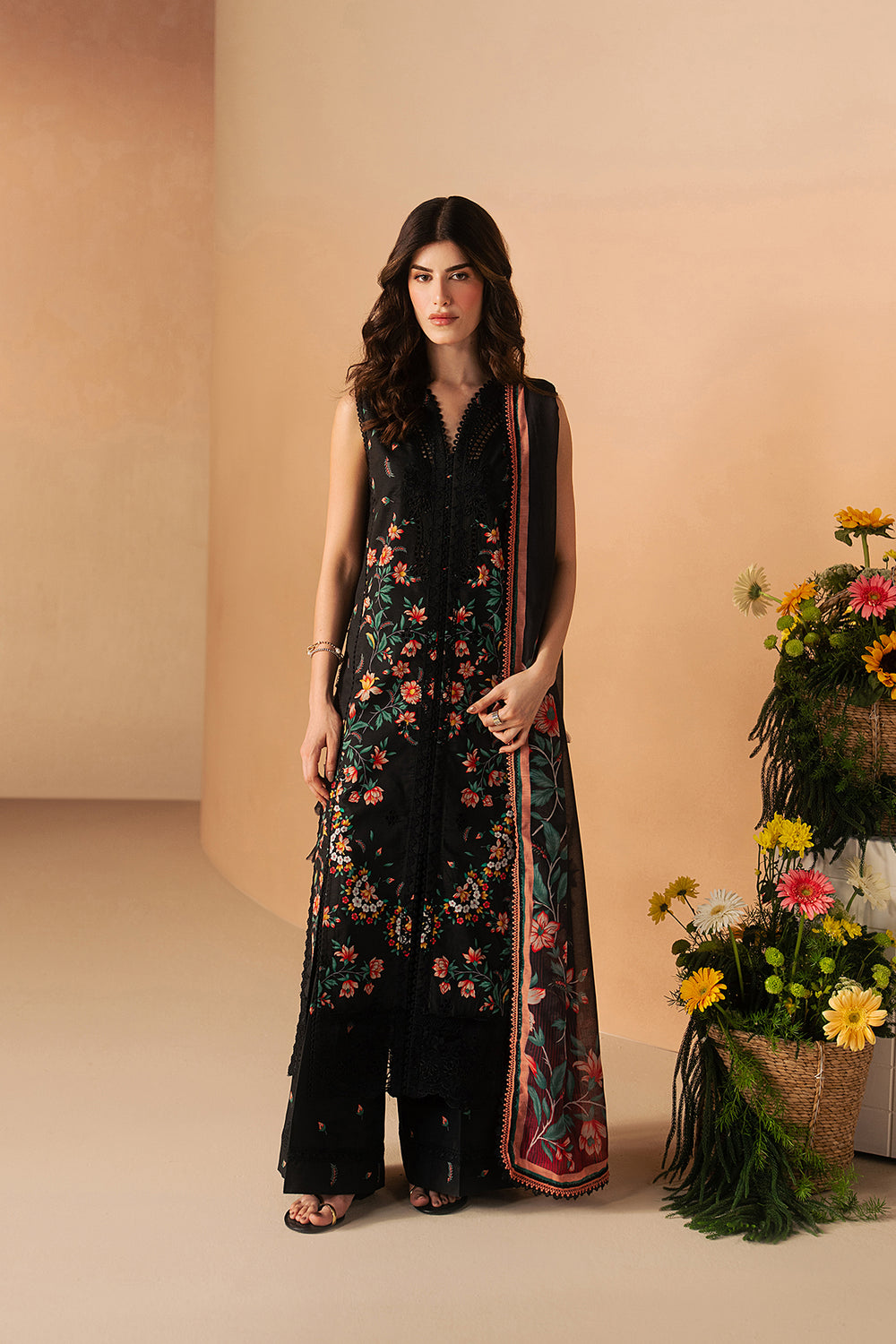 Afrozeh Nightlure black embroidered lawn suit