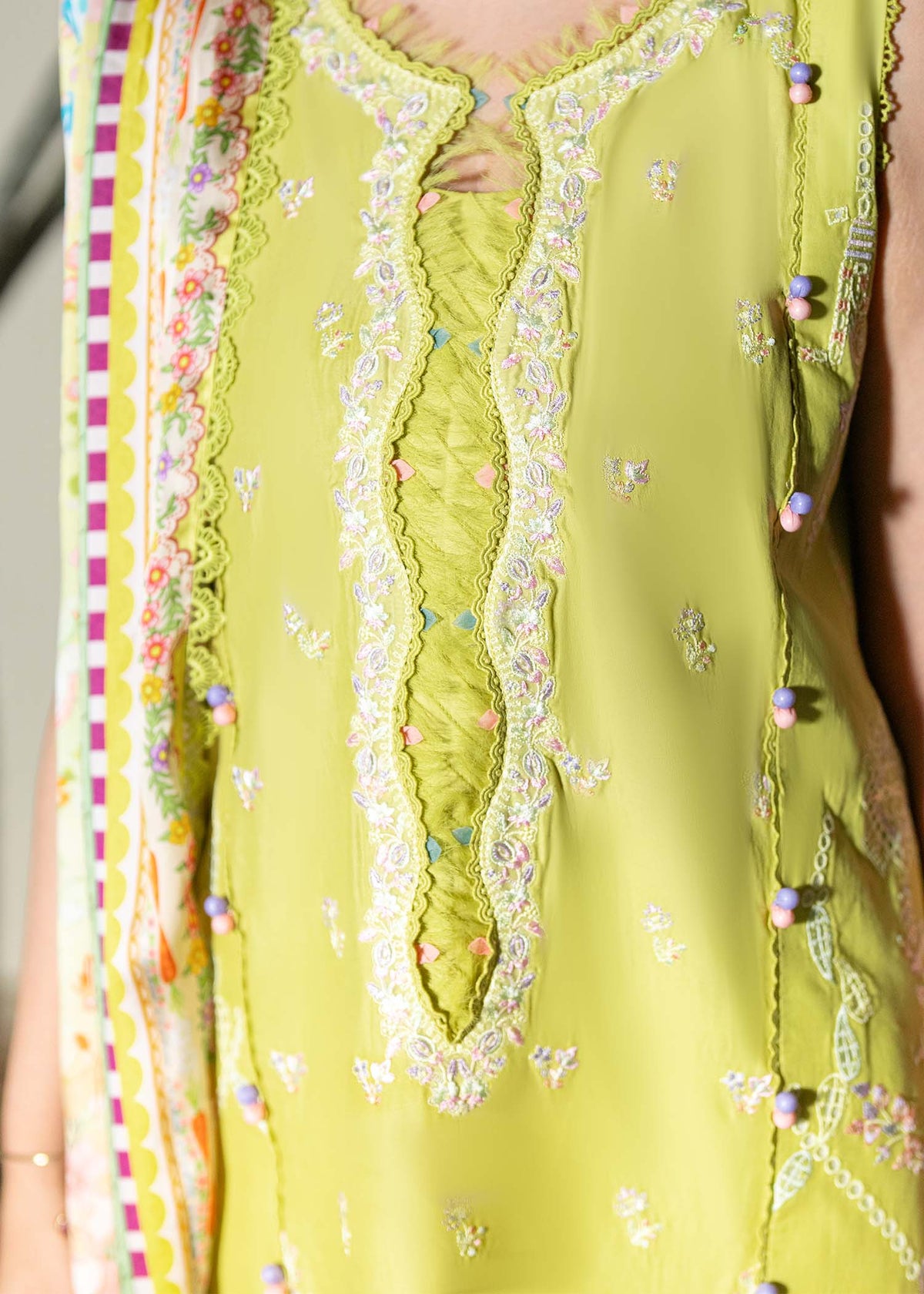 Kanwal Malik | Mira Summer Lawn 26 | Ilyra-3