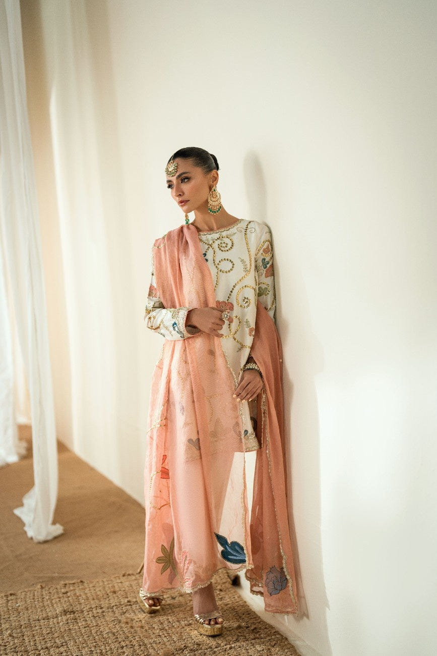 Sana Abbas | Zeya Formals | AYNA