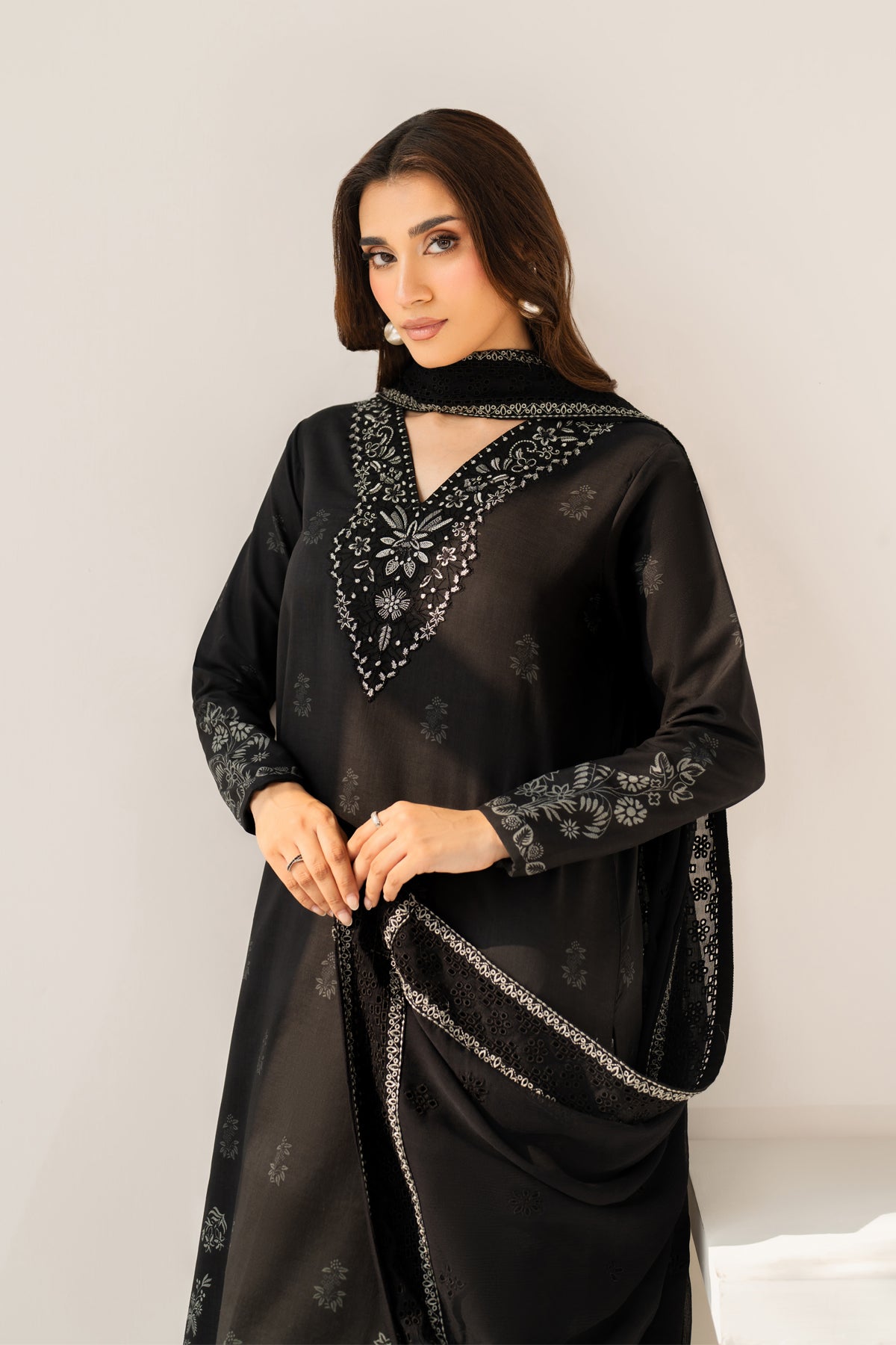 Xenia Formals | Namah Lawn 26 | AERA, image 6