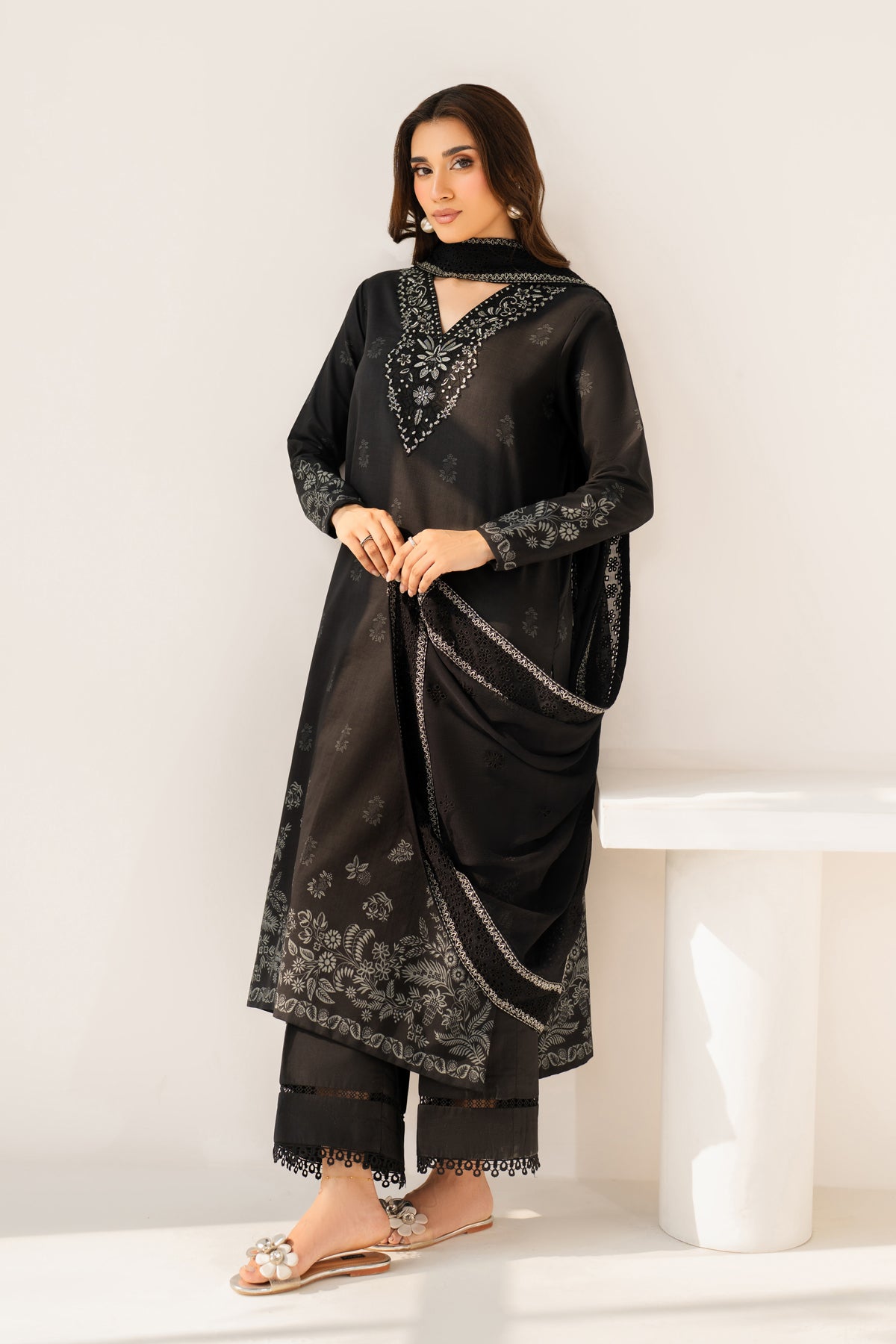 Xenia Formals | Namah Lawn 26 | AERA, image 4