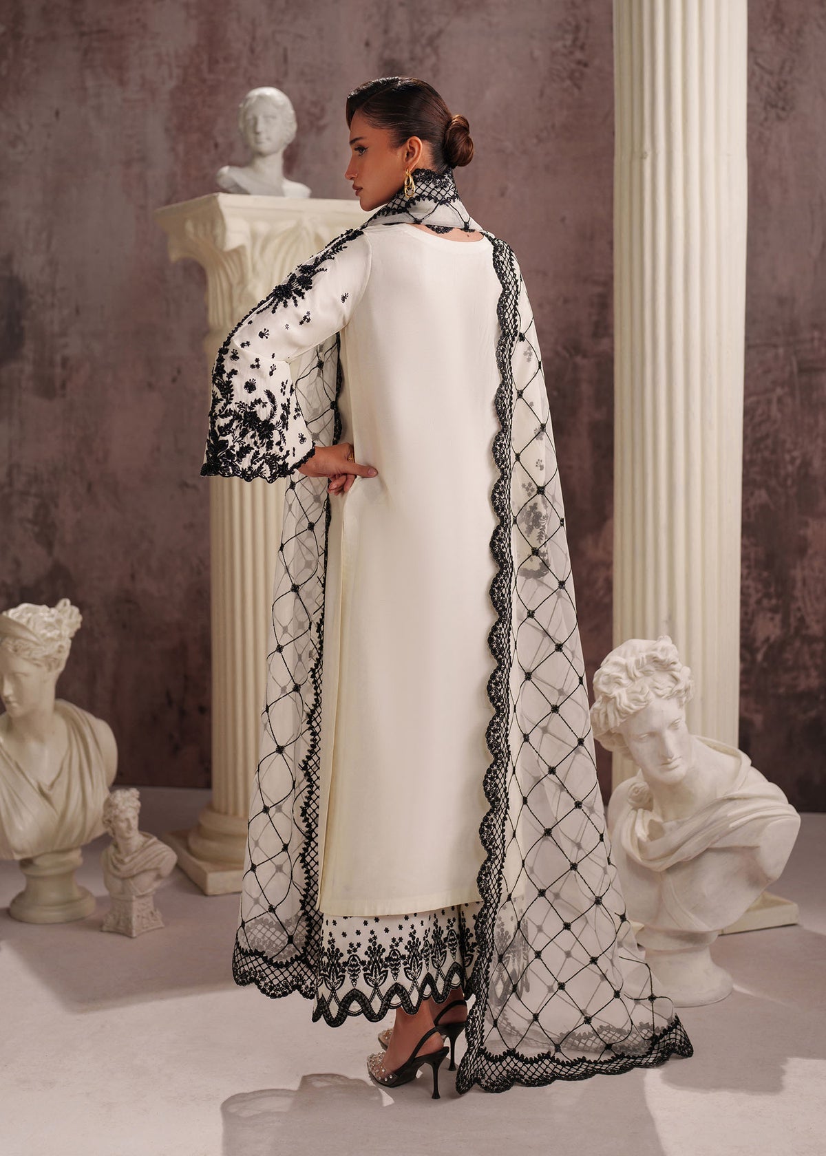 Dastoor | Maahi Luxury Pret | Zyra, image 2