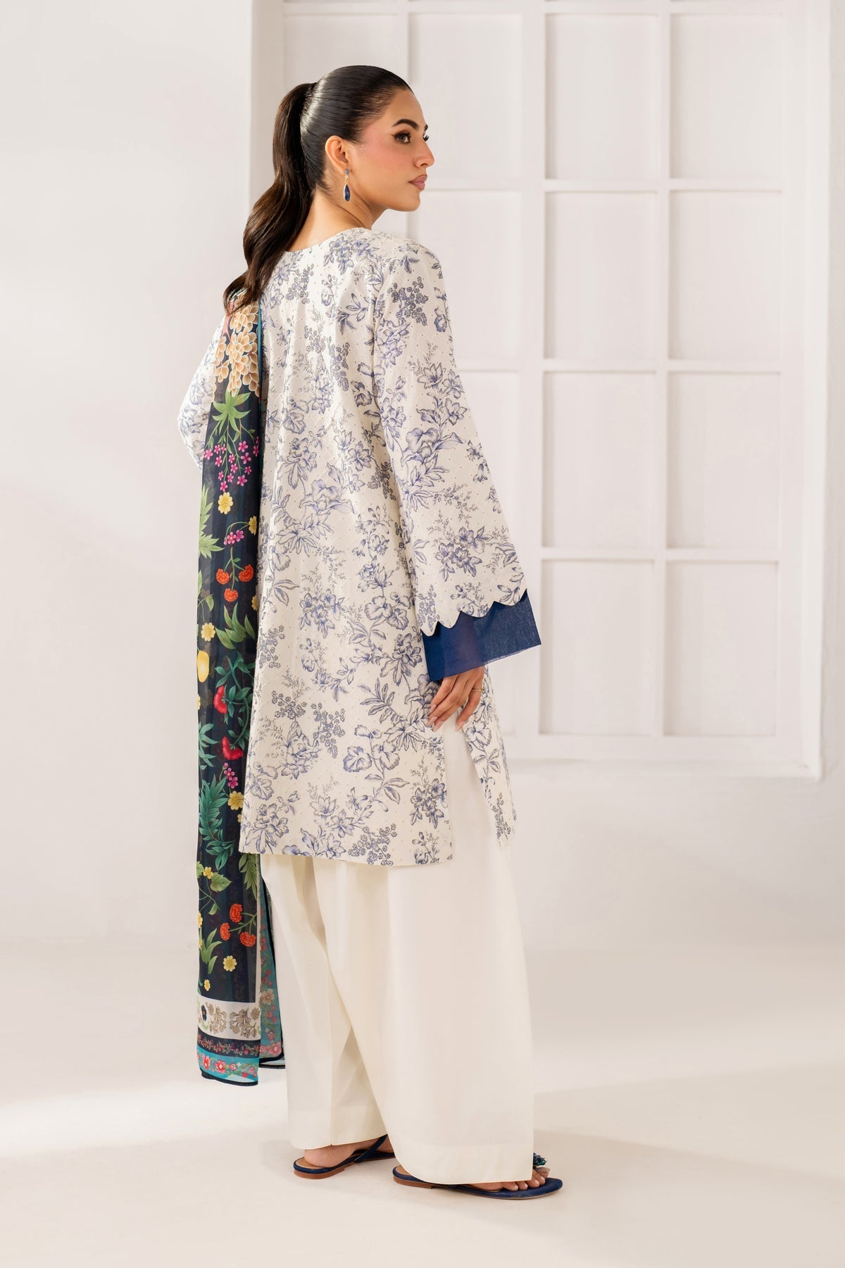 Xenia Formals | Namah Lawn 26 | KYMA, image 2
