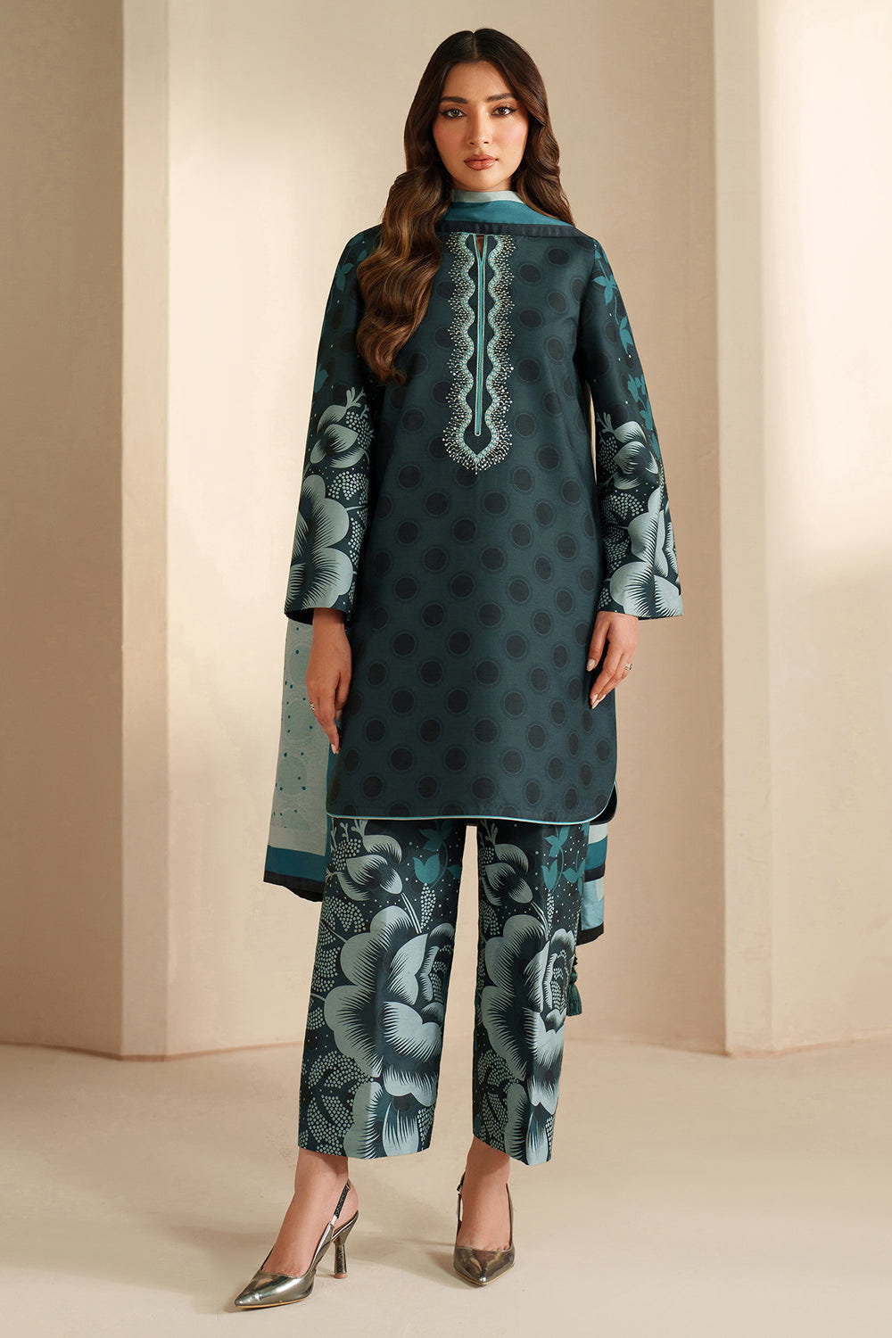 Jazmin | Winter 25 | UW-0202