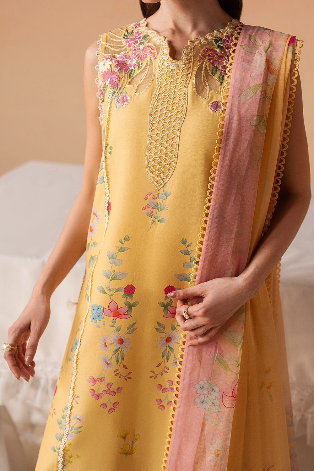 Afrozeh | The Haze 26 |Evania Yellow, image 4