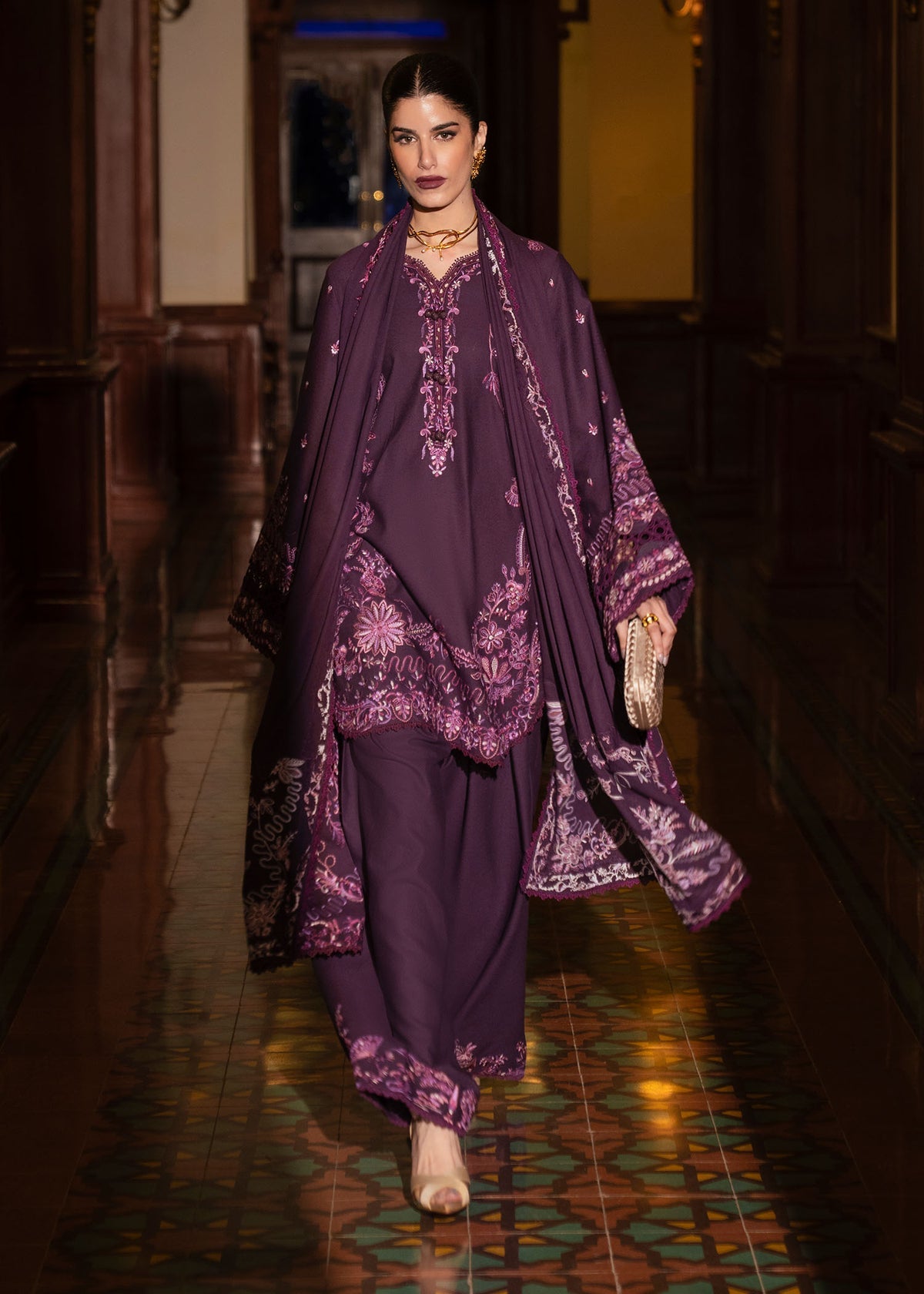 Kanwal Malik | Gulana Winter 25 | Roshanda, image 3