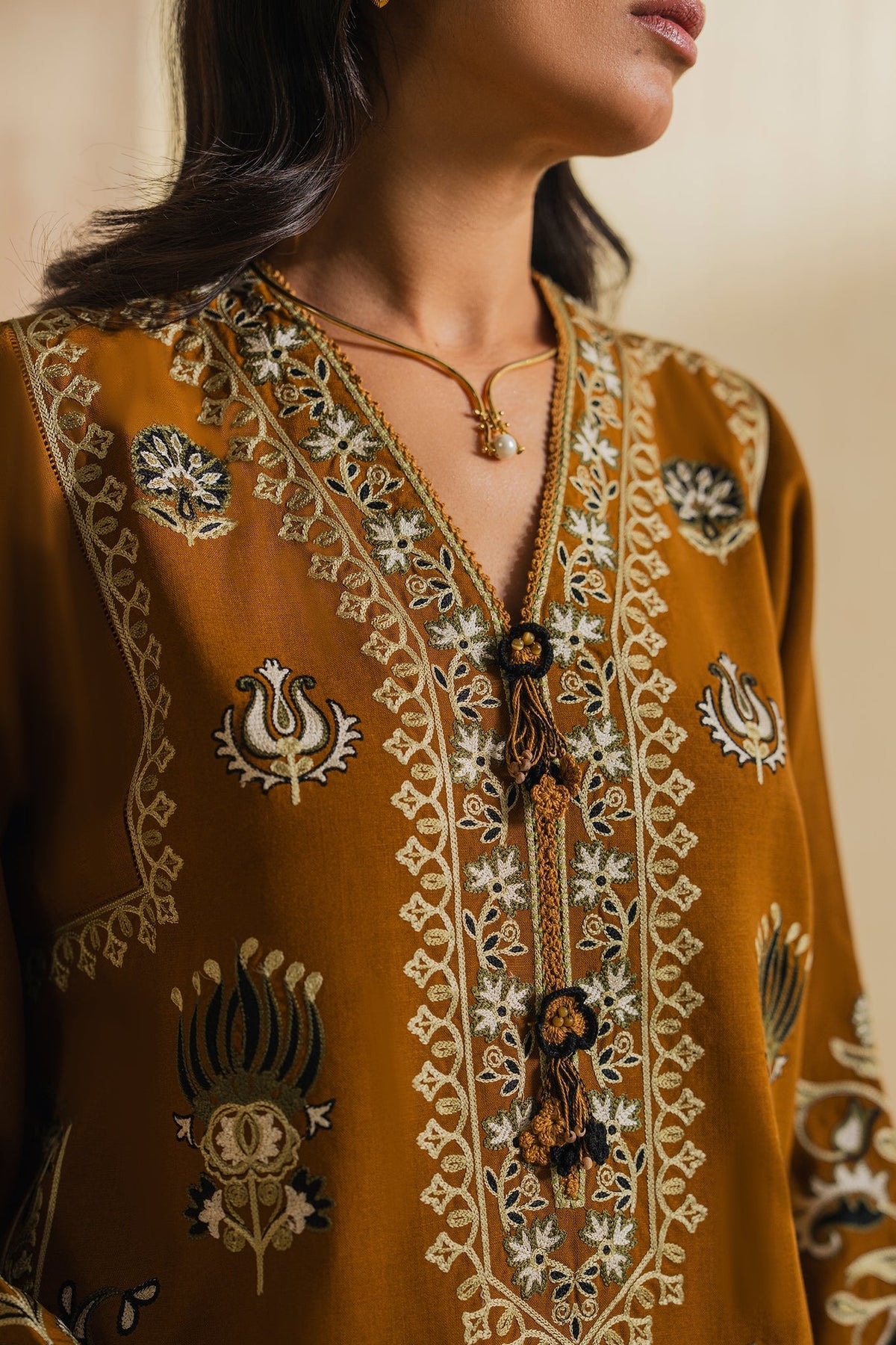 Elan | Indigene Pret | AMAAN (ERW-21575)-4