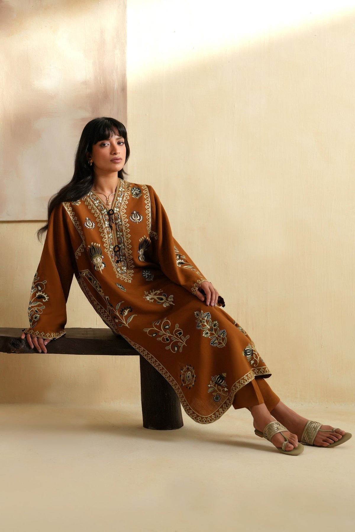 Elan | Indigene Pret | AMAAN (ERW-21575)-5