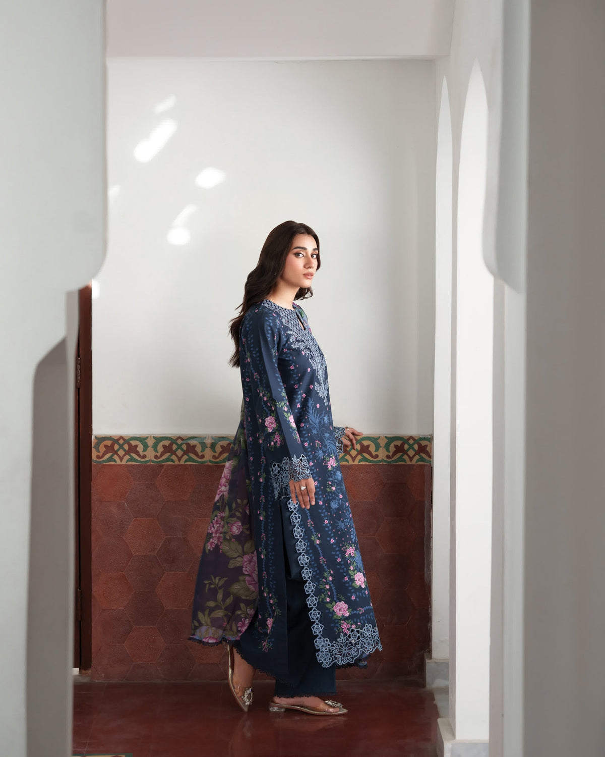 Neeshay | Summer Lines | NOIRELLE, image 2