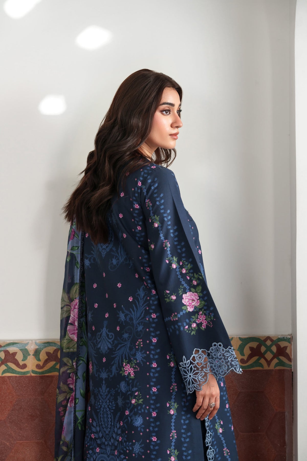 Neeshay | Summer Lines | NOIRELLE, image 4