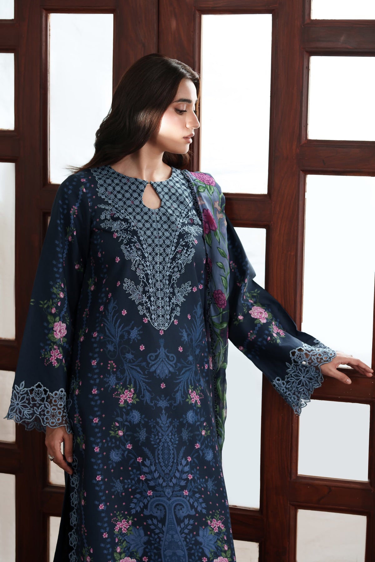 Neeshay | Summer Lines | NOIRELLE, image 3