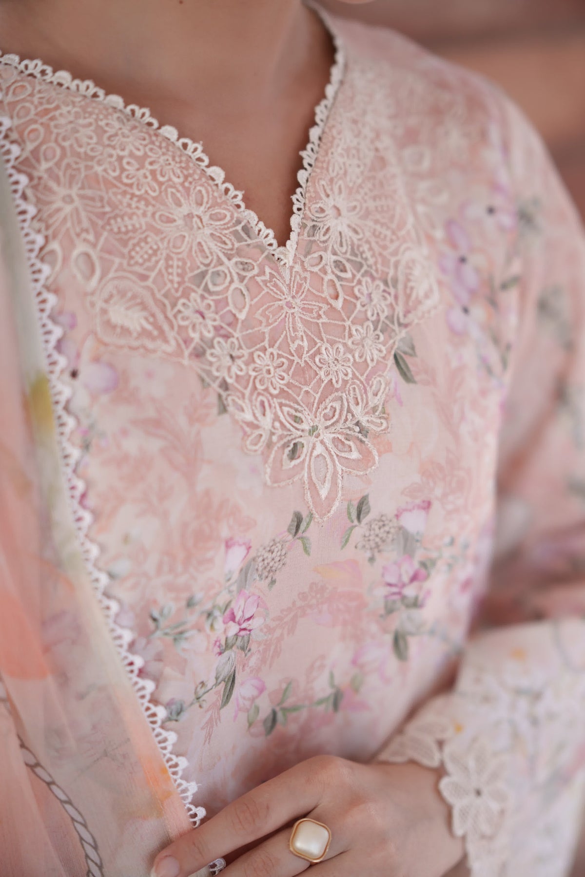Neeshay | Summer Lines | PEACHLINE, image 3