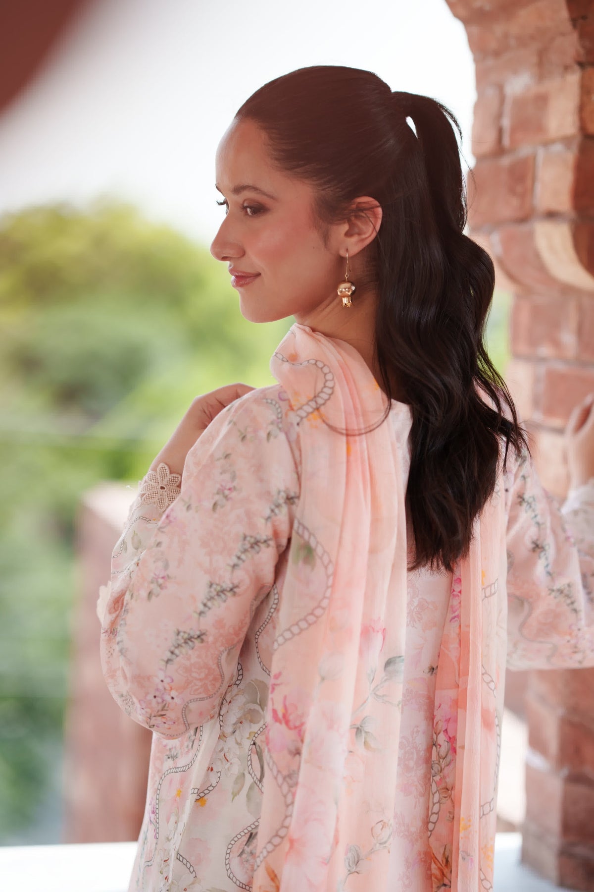 Neeshay | Summer Lines | PEACHLINE, image 4