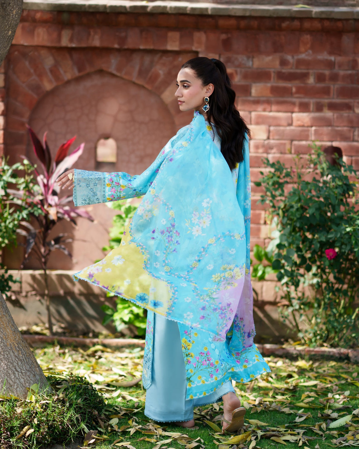 Neeshay | Summer Lines | CELESTIA, image 2