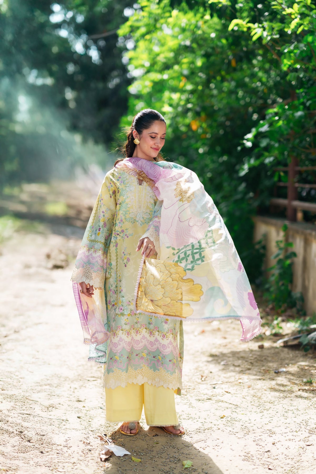 Neeshay | Summer Lines | VIRELIA, image 2