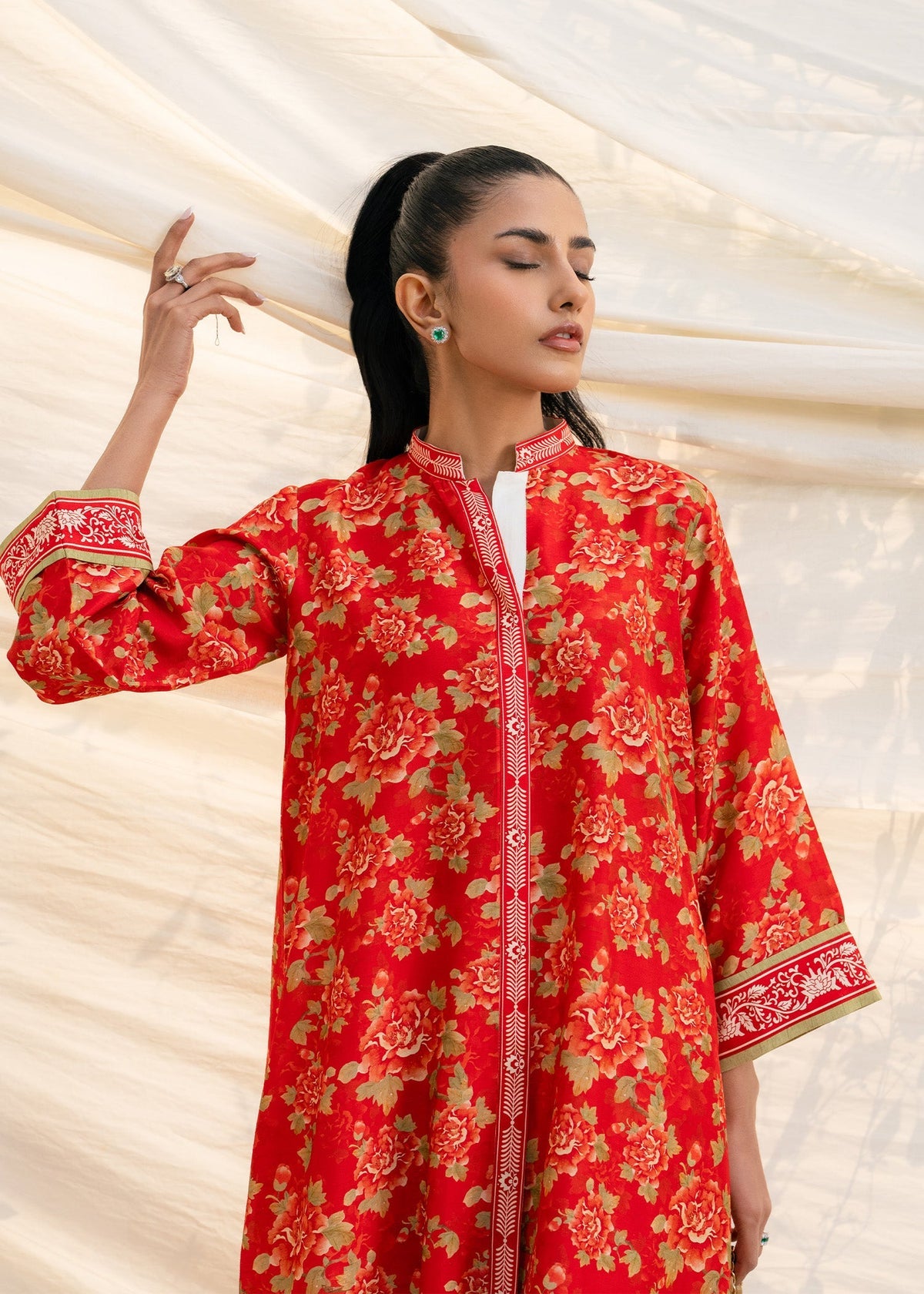 Mahgul | Ambi Bagh Silk Edit | Gulal, image 3