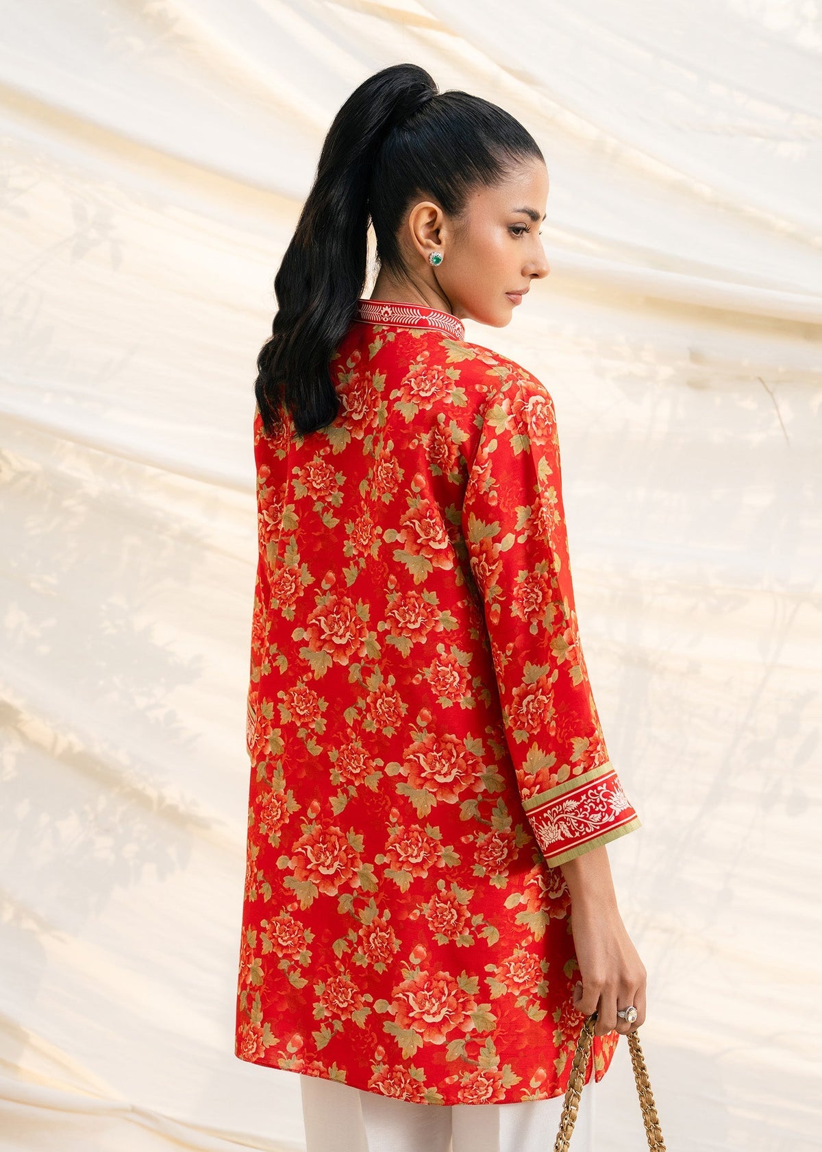 Mahgul | Ambi Bagh Silk Edit | Gulal, image 2