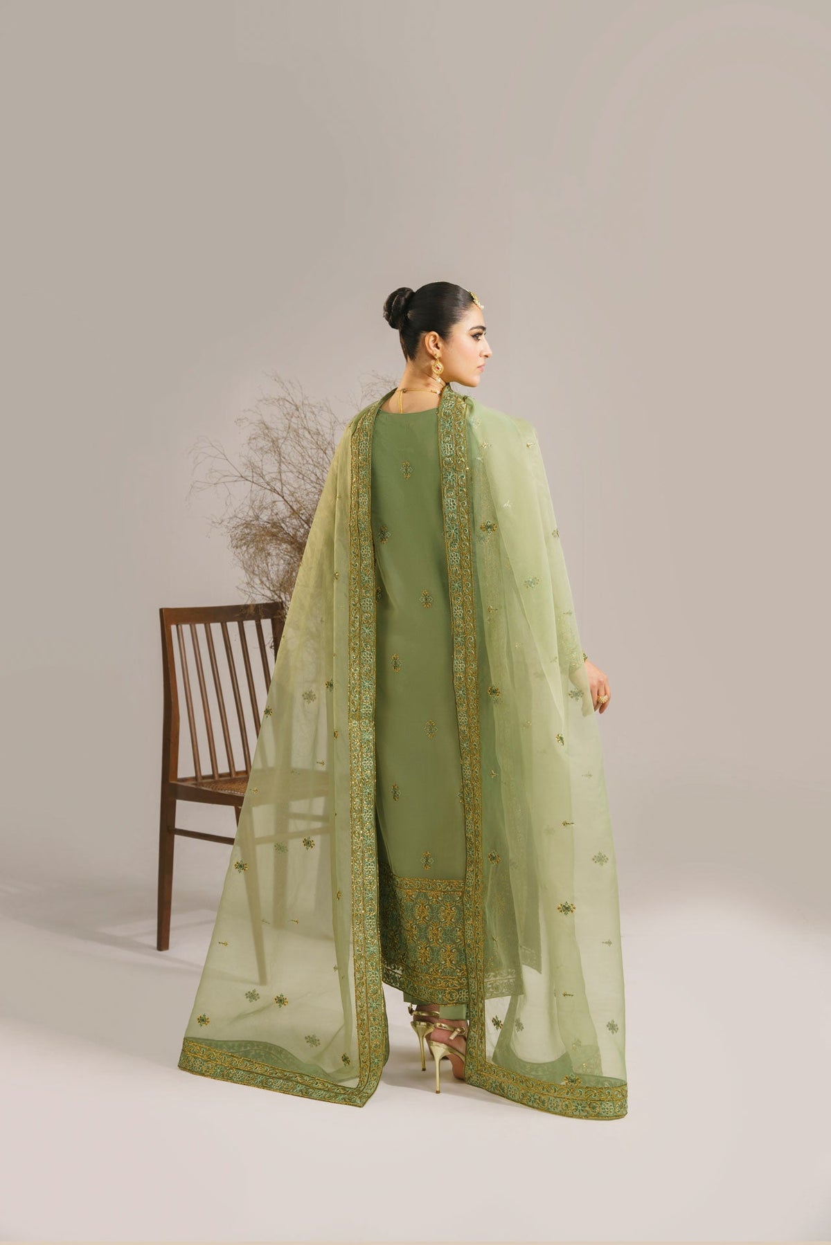 Akbar Aslam Fareena organza formal suit, photo 5