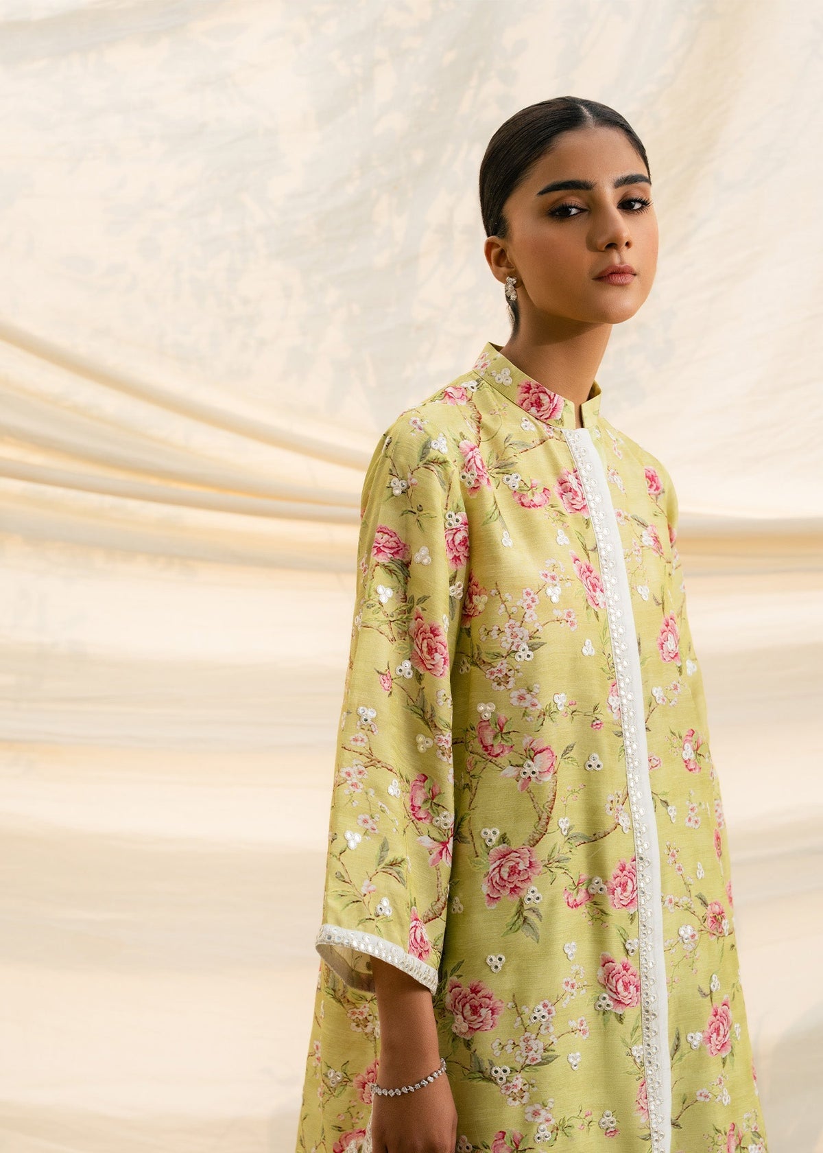 Mahgul | Ambi Bagh Silk Edit | Gulpari-5
