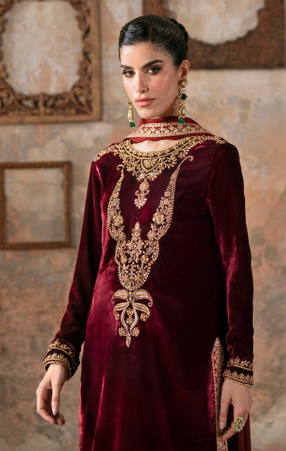 Maya | Viola Luxe Velvet 25 | NYRA, image 3