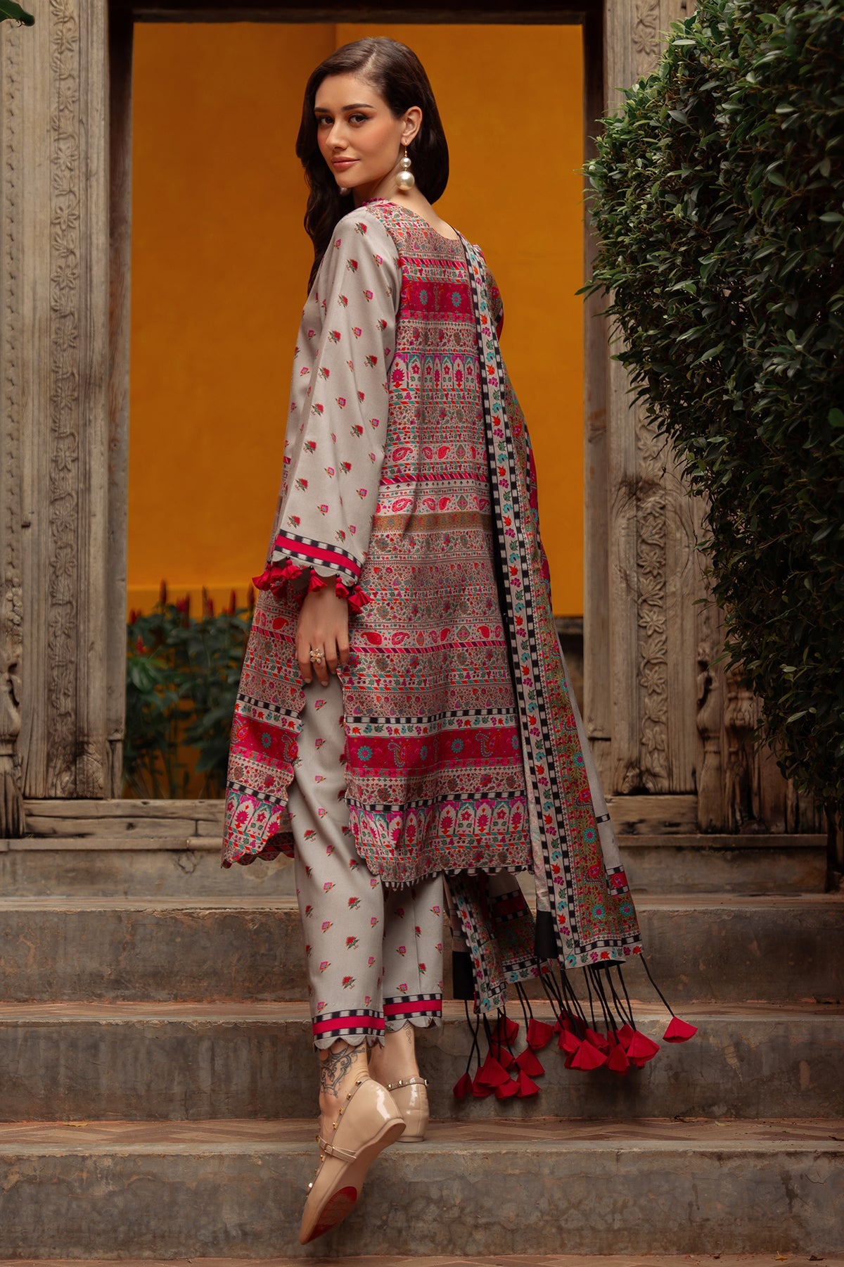 Charizma | C Prints Winter 25 |  3-PC Unstitched Printed Linen Collection CPW5-01, image 2