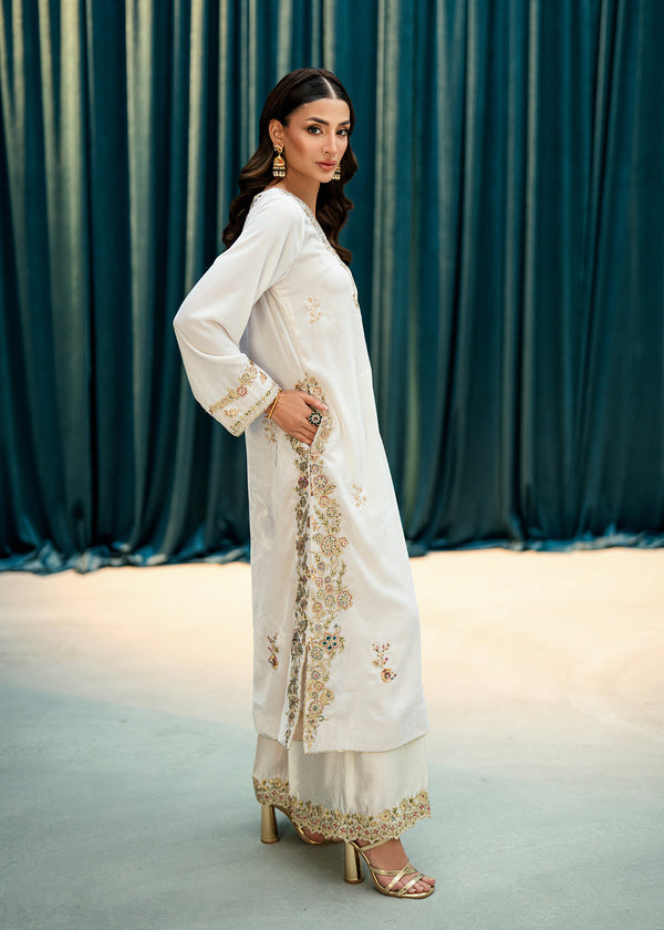 Umsha | Velvet Code | Imperial Ivory, image 3