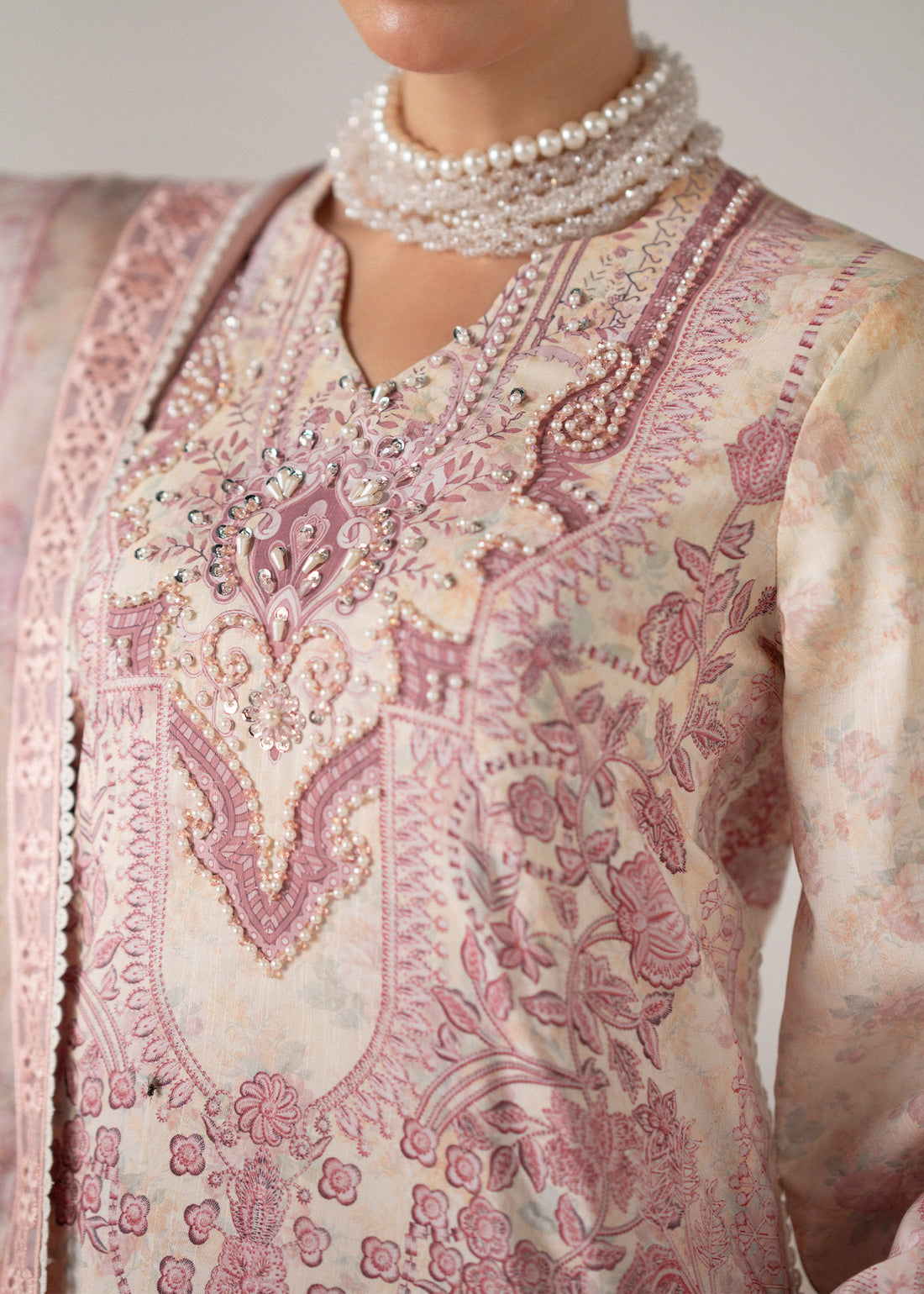 Mehak Yaqoob | Floral Whimsy | Florin-4