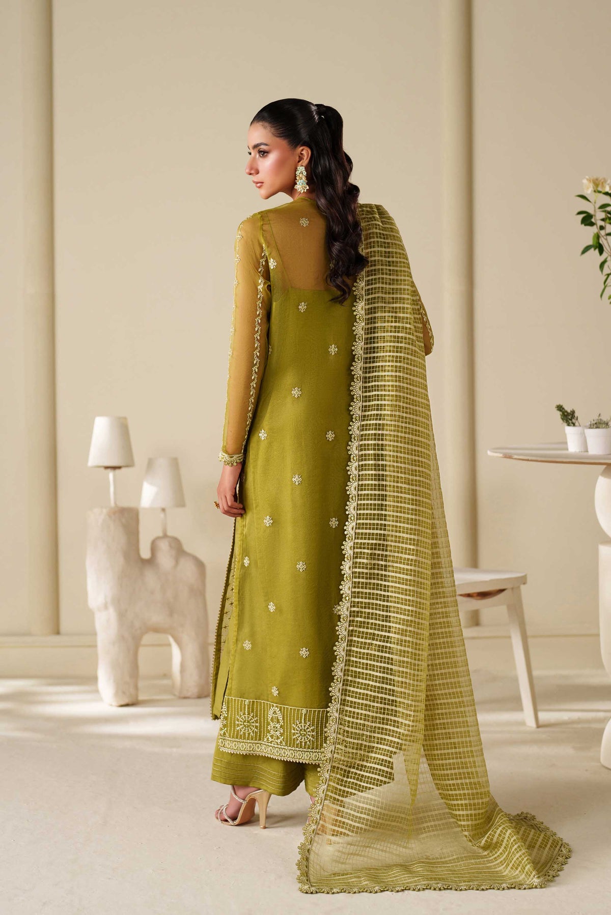Akbar Aslam | Formal Pret | Lumi, image 2