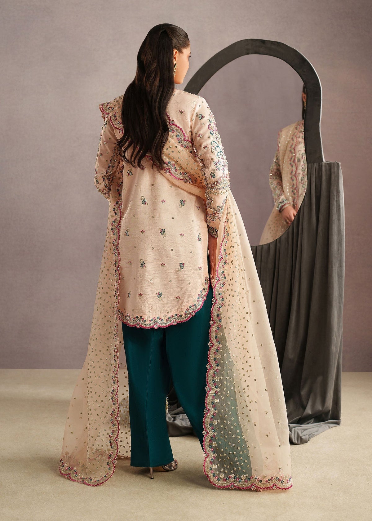 Dastoor | Lyra Eid Luxury Pret 26 | Ahina, image 2