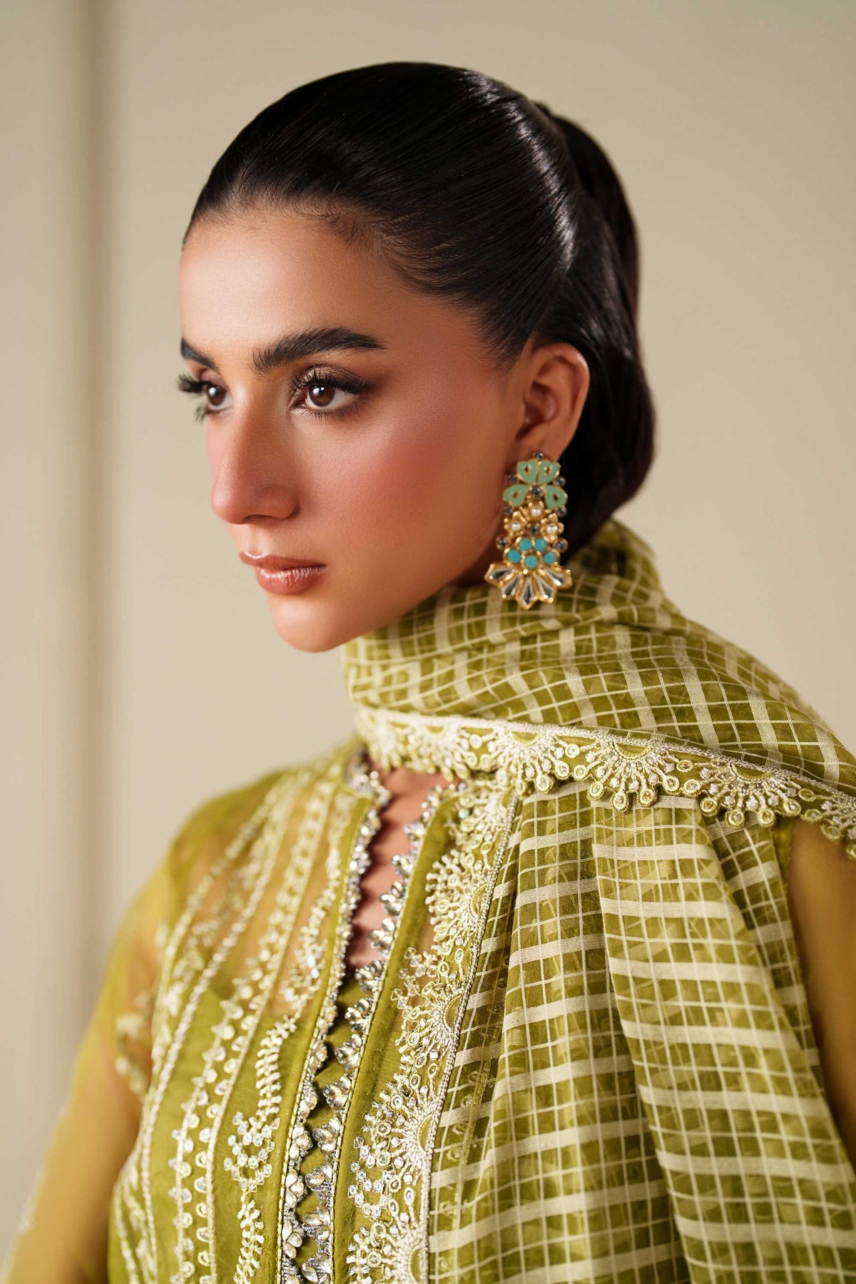Akbar Aslam | Formal Pret | Lumi, image 3