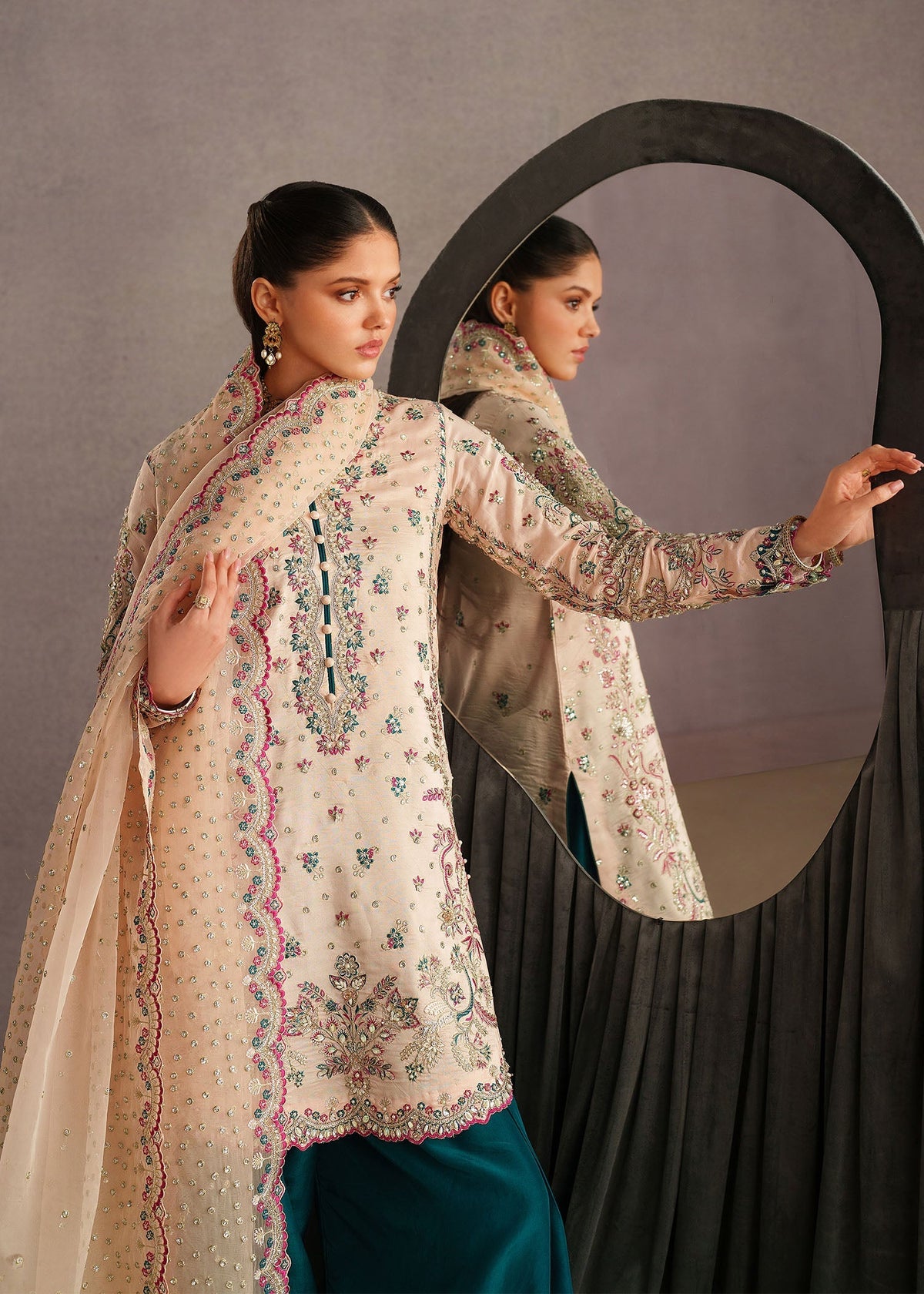 Dastoor | Lyra Eid Luxury Pret 26 | Ahina, image 4
