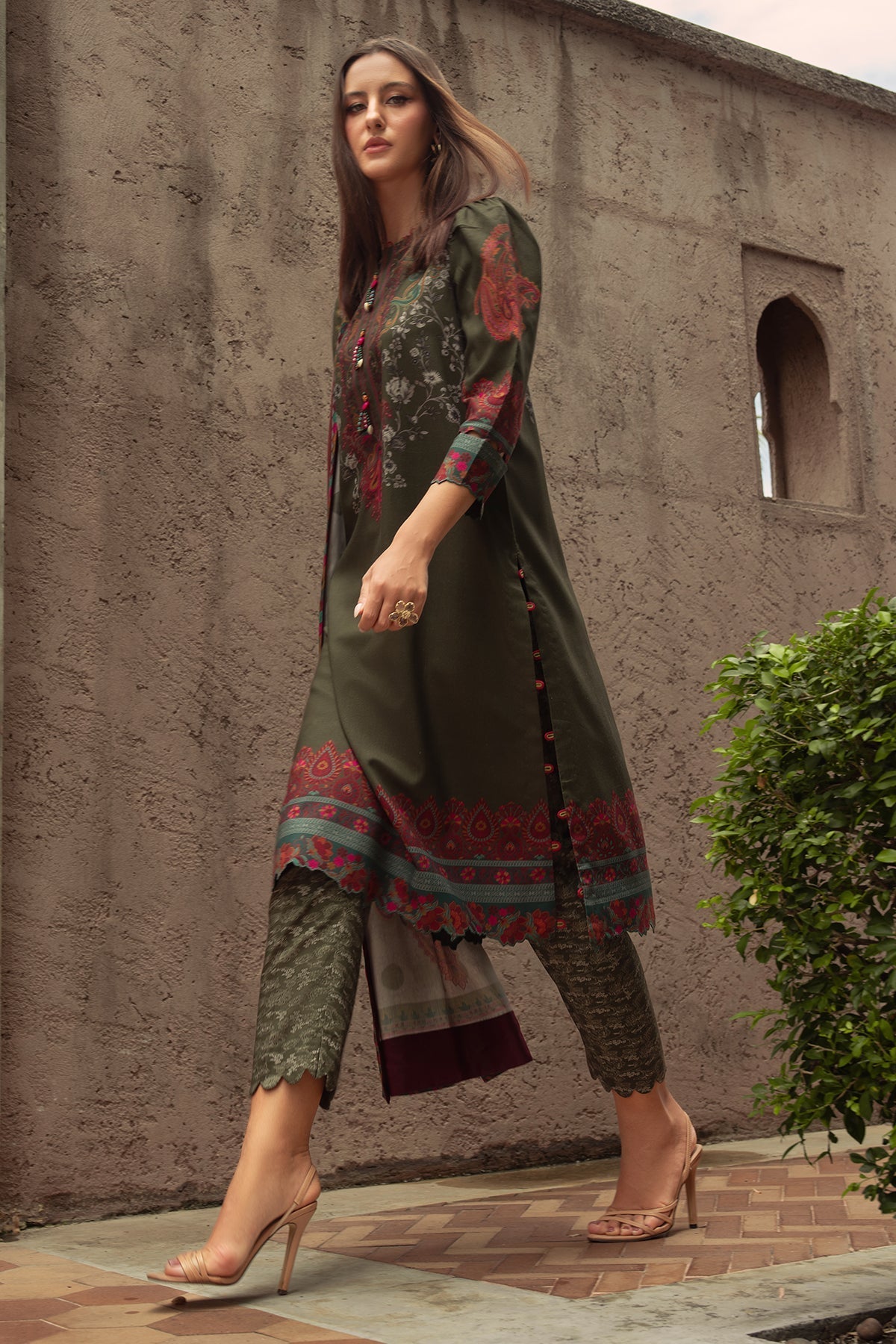 Charizma | C Prints Winter 25 |  3-PC Unstitched Printed Linen Collection CPW5-05, image 4