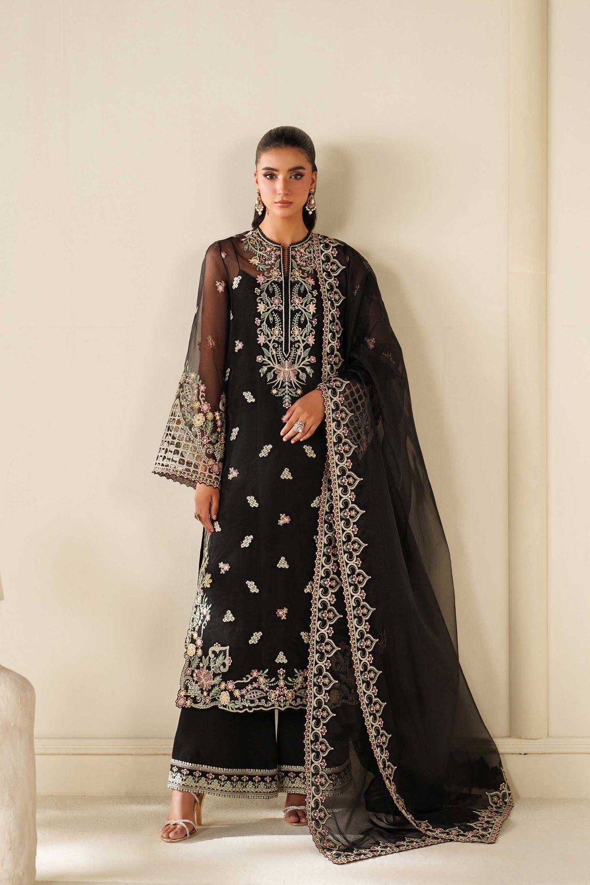 Akbar Aslam | Formal Pret | Noir