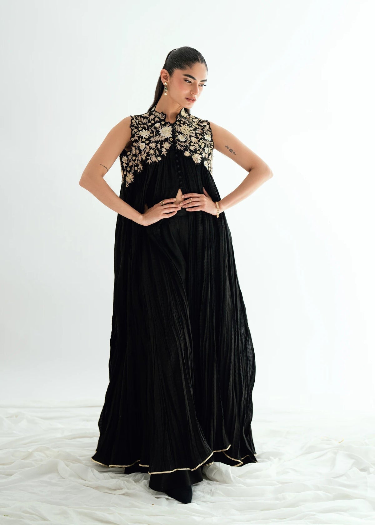 Umsha | Jardin De Luxe |  Onxy Willow, image 4