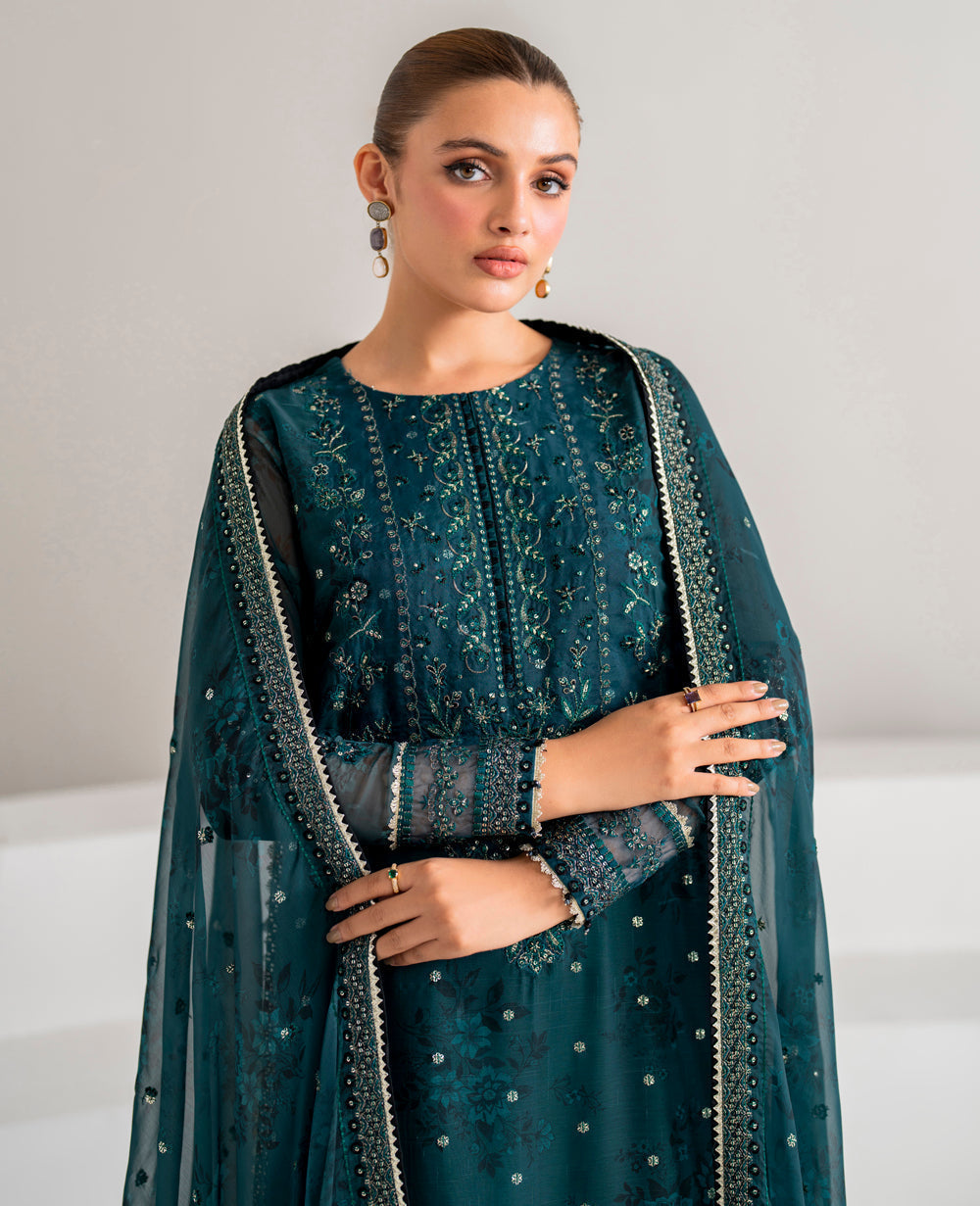 Xenia Formals | Raahi Luxury Formals | AURA by Designer Xenia Formals - House of Maryam - Pakistani Designer Ethnic Wear in {{ shop.shopifyCountryName }}